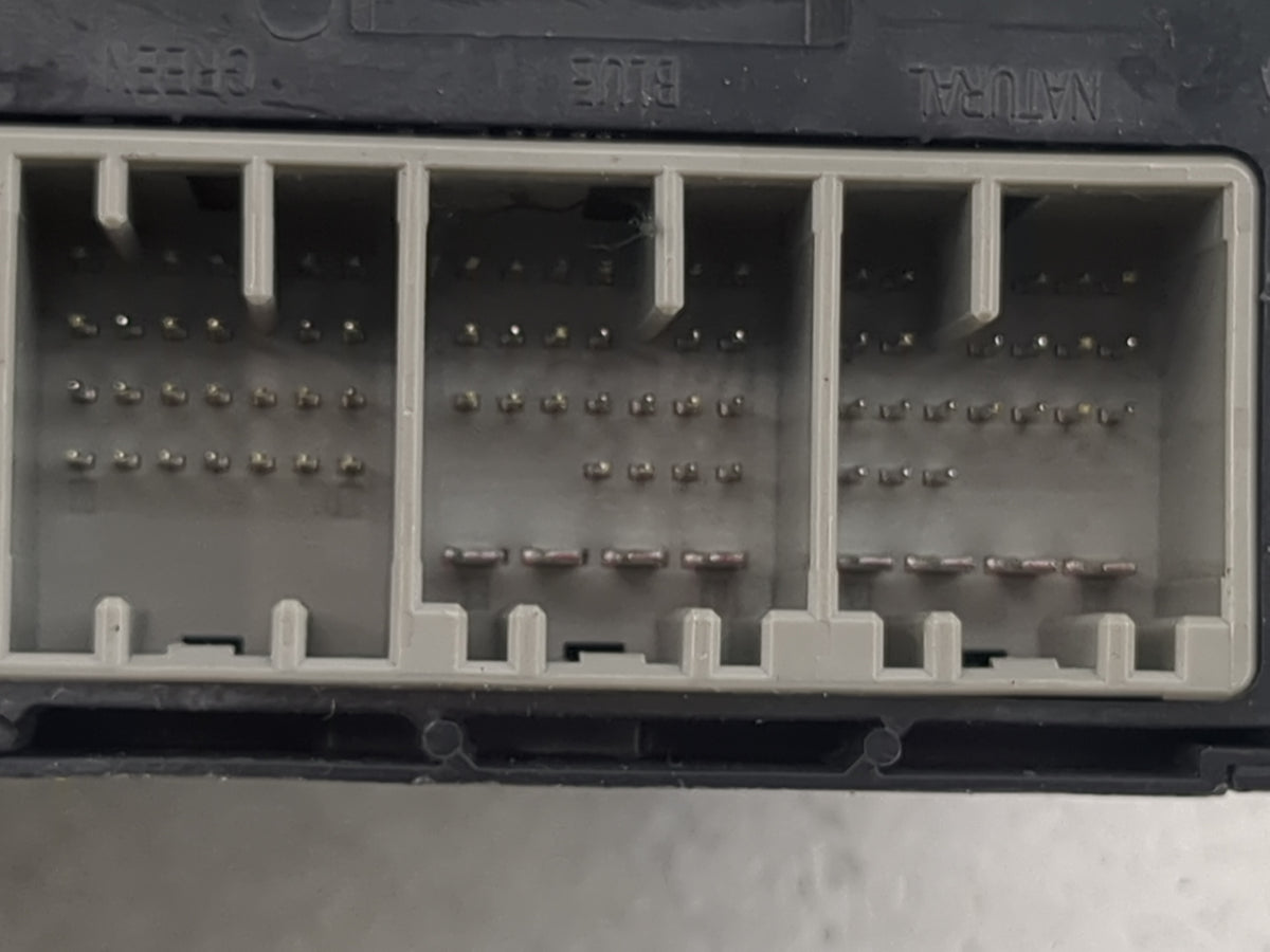 2013-2016 Chevrolet Cruze Body Control Module Bcm Inner Cabin Fuse Box 5030391 - Oemusedautoparts1.com