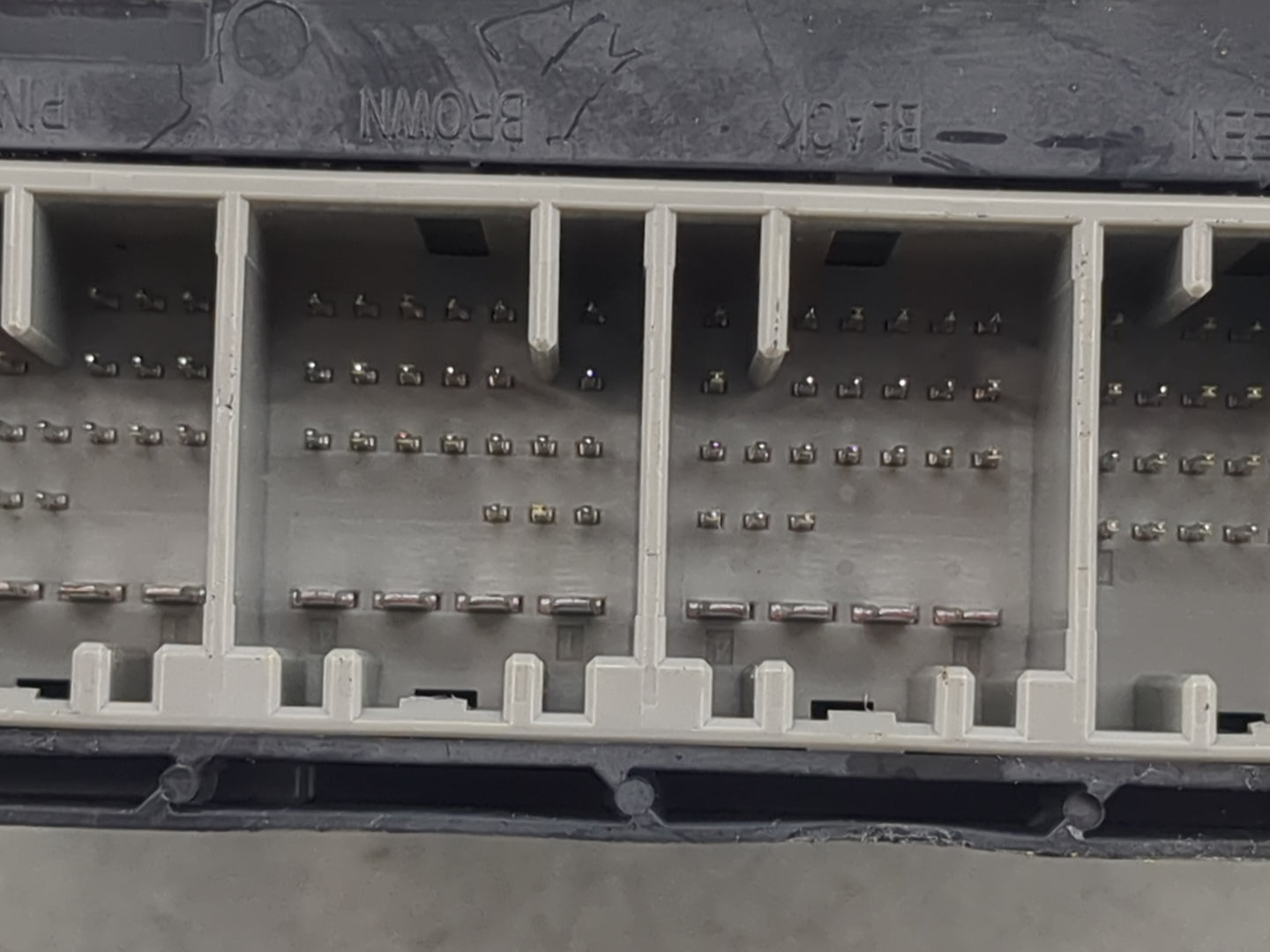 2013-2016 Chevrolet Cruze Body Control Module Bcm Inner Cabin Fuse Box 5030391 - Oemusedautoparts1.com