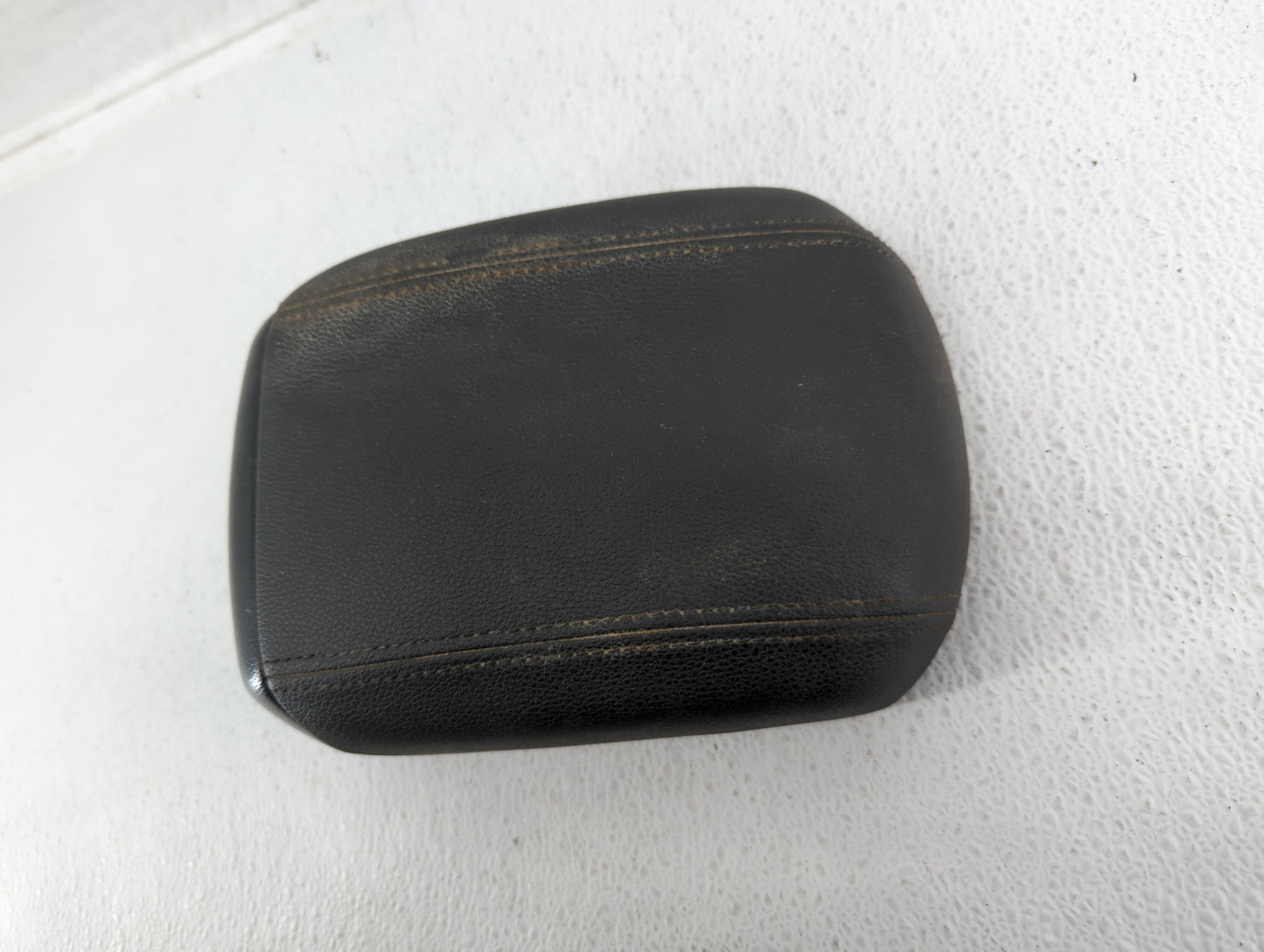 2013-2016 Chevrolet Cruze Center Console Armrest Cover Lid - Oemusedautoparts1.com