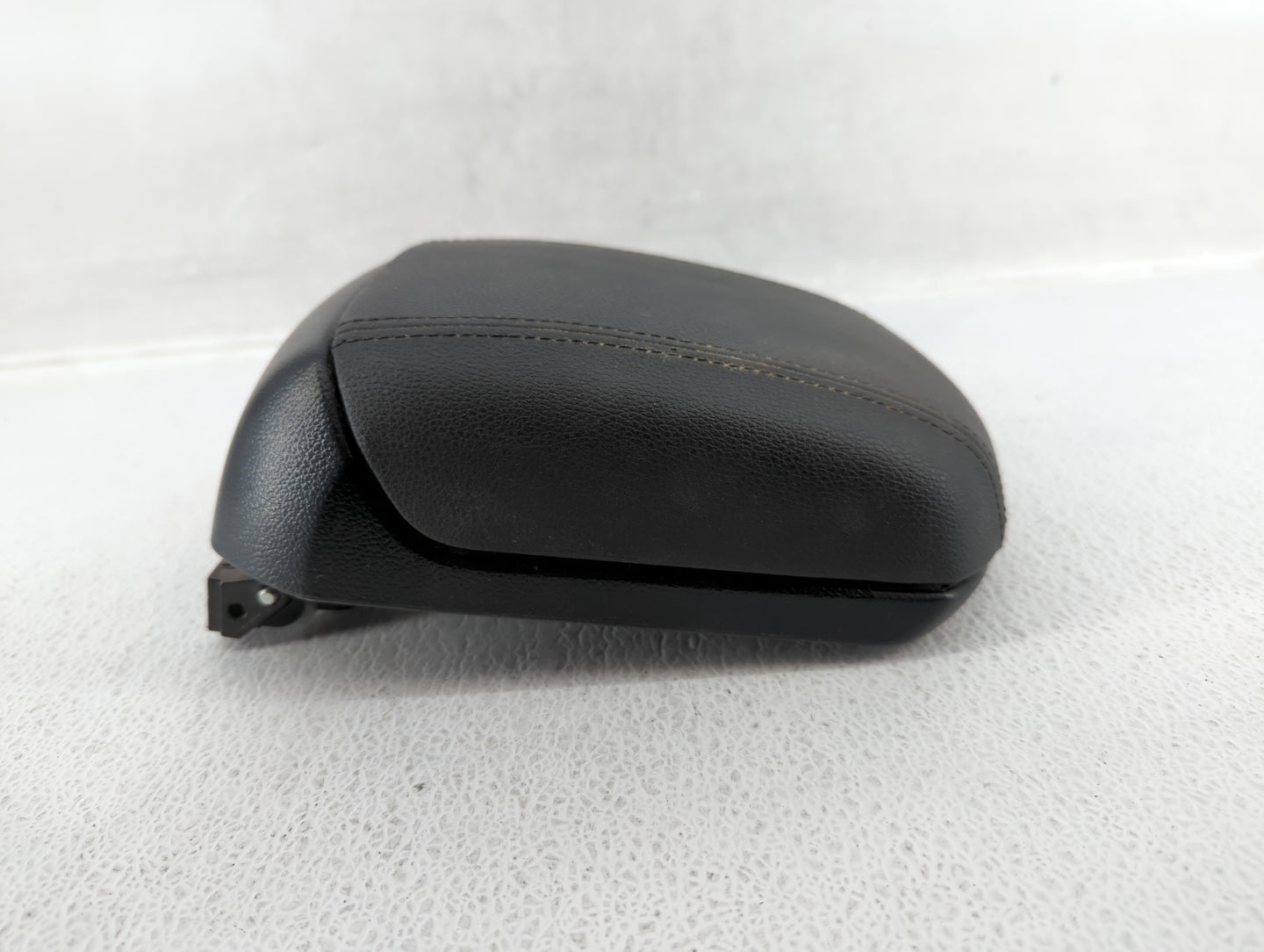 2013-2016 Chevrolet Cruze Center Console Armrest Cover Lid - Oemusedautoparts1.com