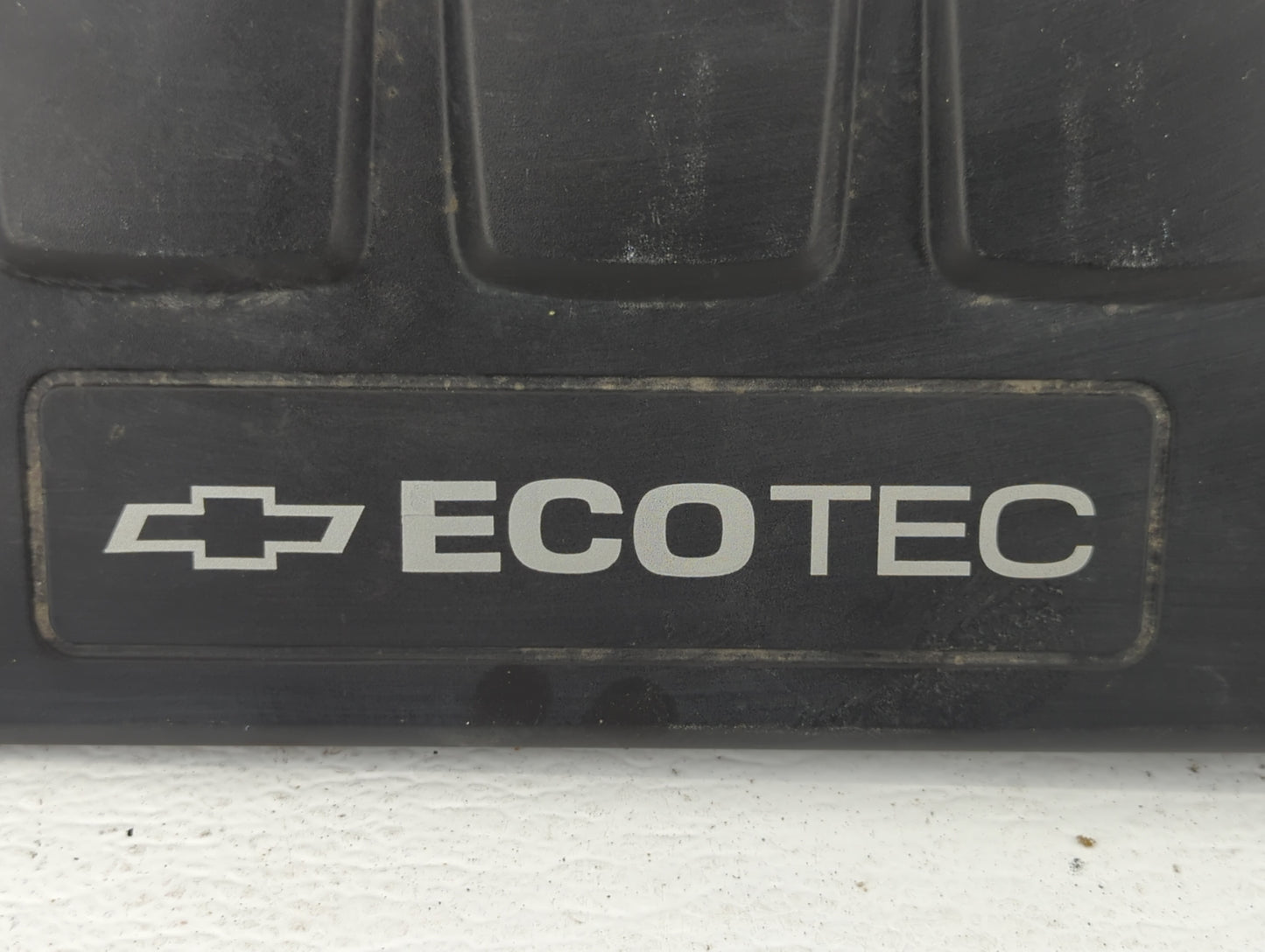 2014 Chevrolet Cruze Engine Cover - Oemusedautoparts1.com