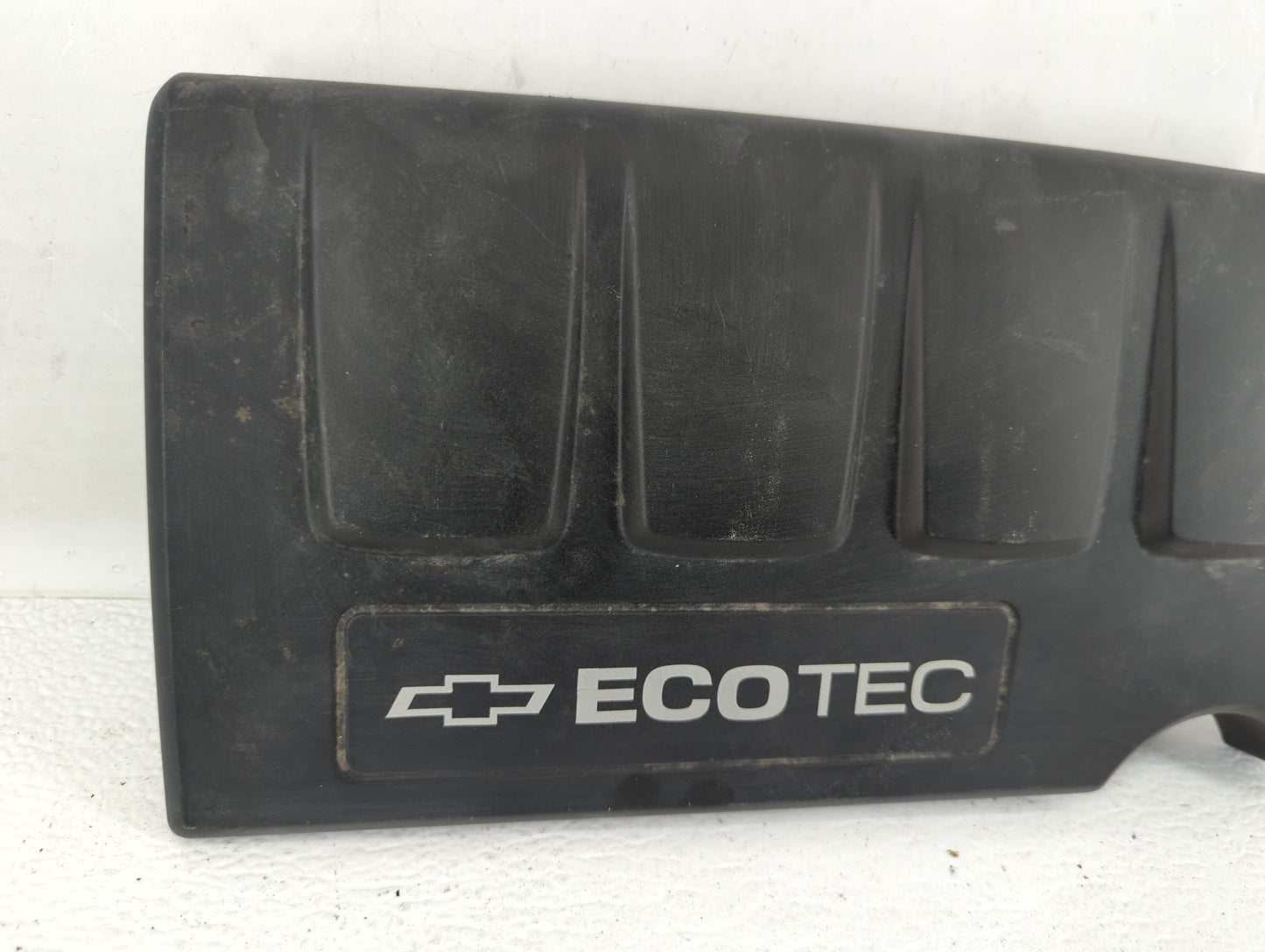 2014 Chevrolet Cruze Engine Cover - Oemusedautoparts1.com