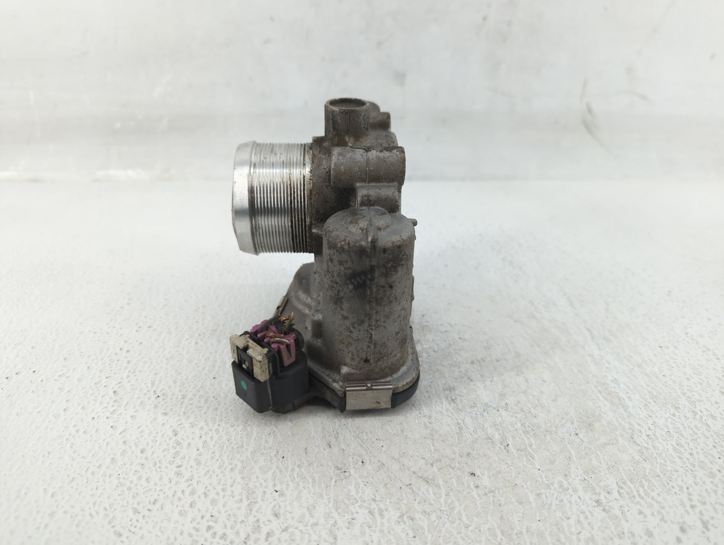 2011-2016 Chevrolet Cruze Throttle Body P/N:55581662 Fits Fits 2011 2012 2013 2014 2015 2016 2017 2018 2019 2020 2021 OEM Us