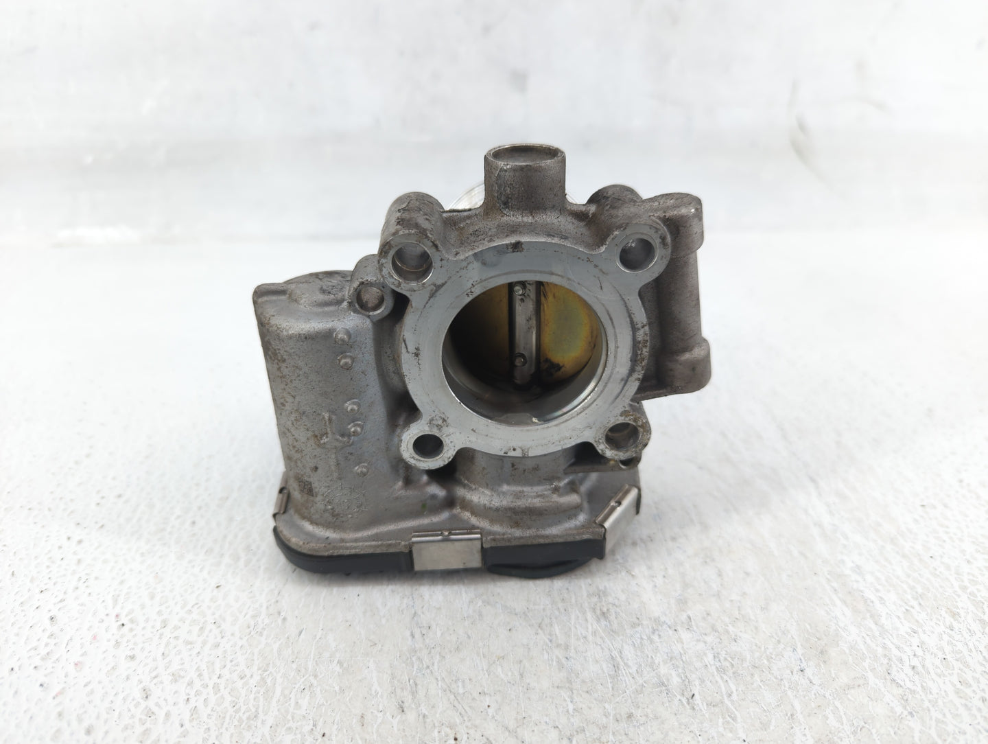 2011-2016 Chevrolet Cruze Throttle Body P/N:55581662 Fits Fits 2011 2012 2013 2014 2015 2016 2017 2018 2019 2020 2021 OEM Us