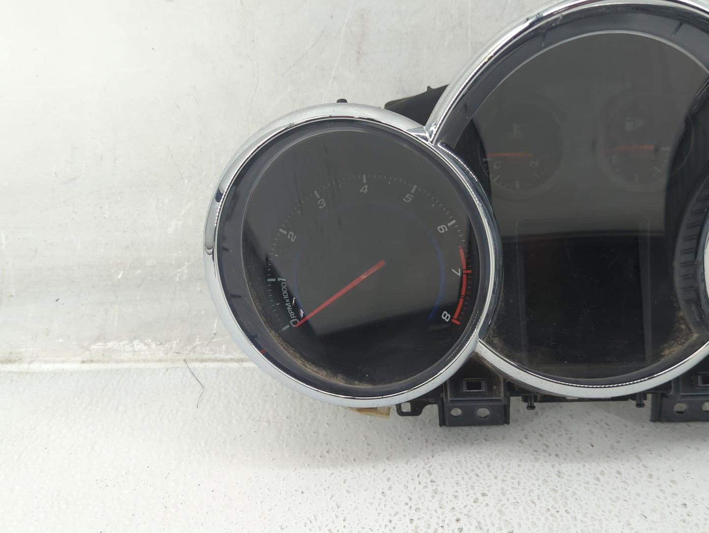2013-2014 Chevrolet Cruze Instrument Cluster Speedometer Gauges P/N:95129376 Fits Fits 2013 2014 OEM Used Auto Parts - Oemus