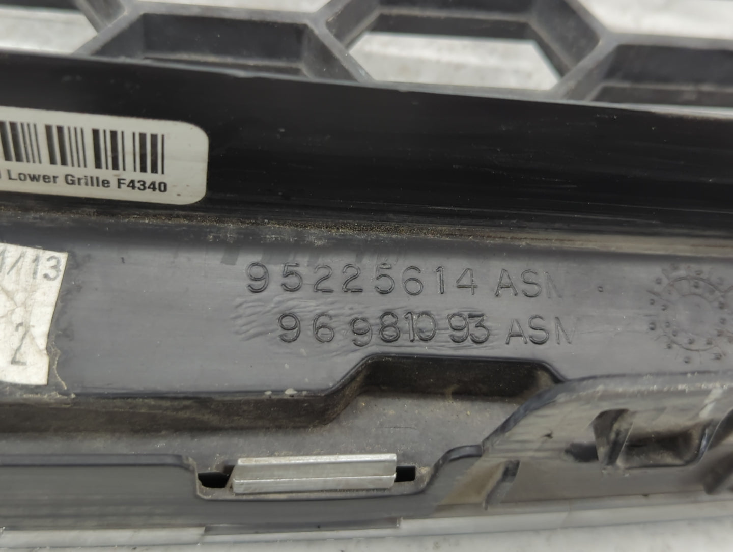 2011-2014 Chevrolet Cruze Front Grille Bumper Not Included - Oemusedautoparts1.com