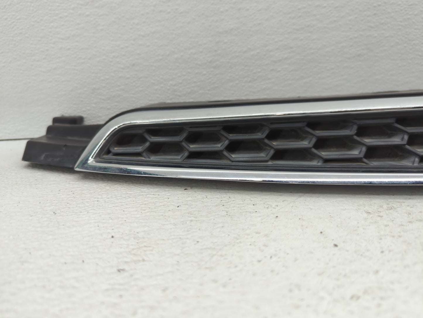 2011-2014 Chevrolet Cruze Front Grille Bumper Not Included - Oemusedautoparts1.com
