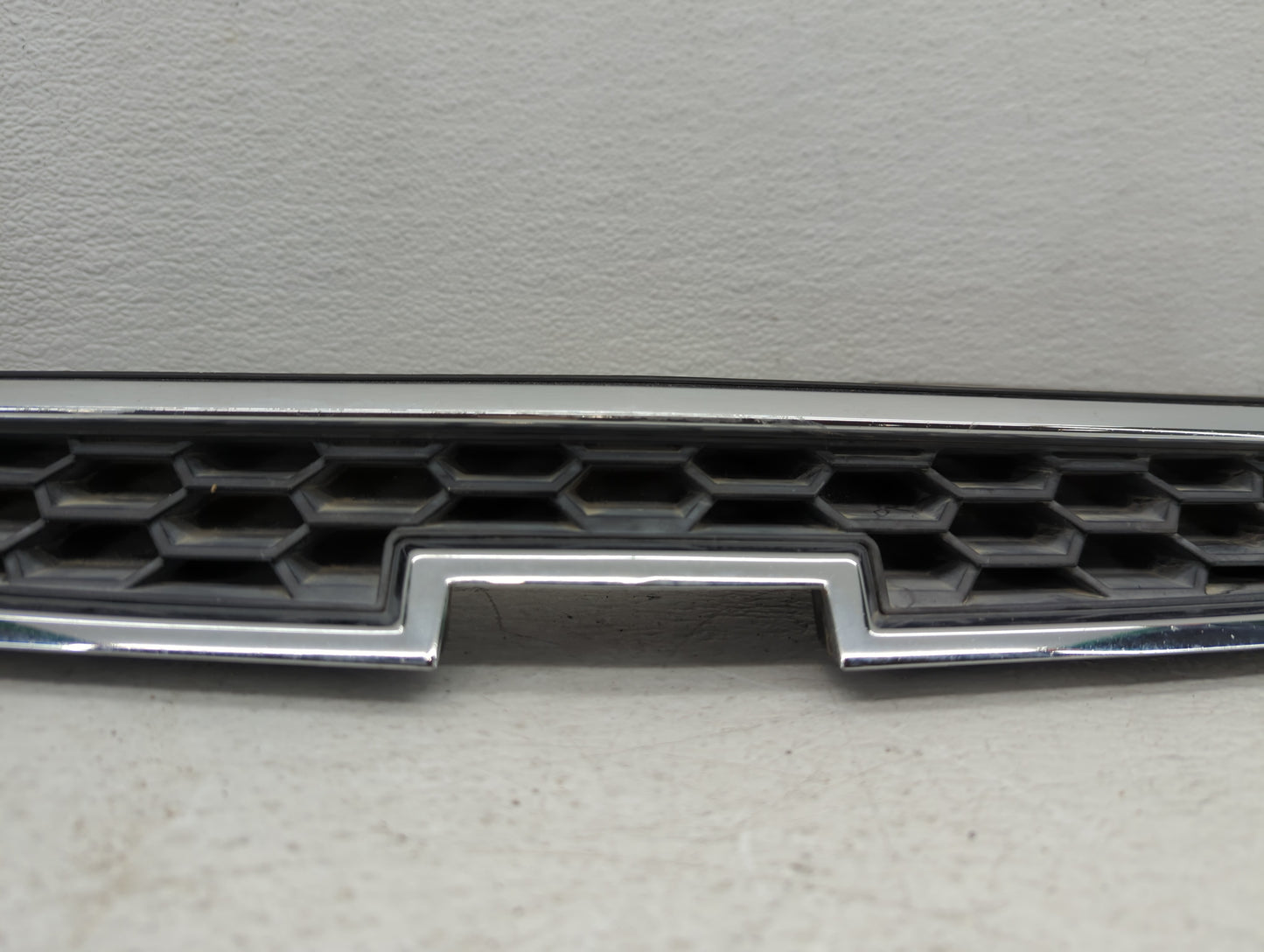 2011-2014 Chevrolet Cruze Front Grille Bumper Not Included - Oemusedautoparts1.com