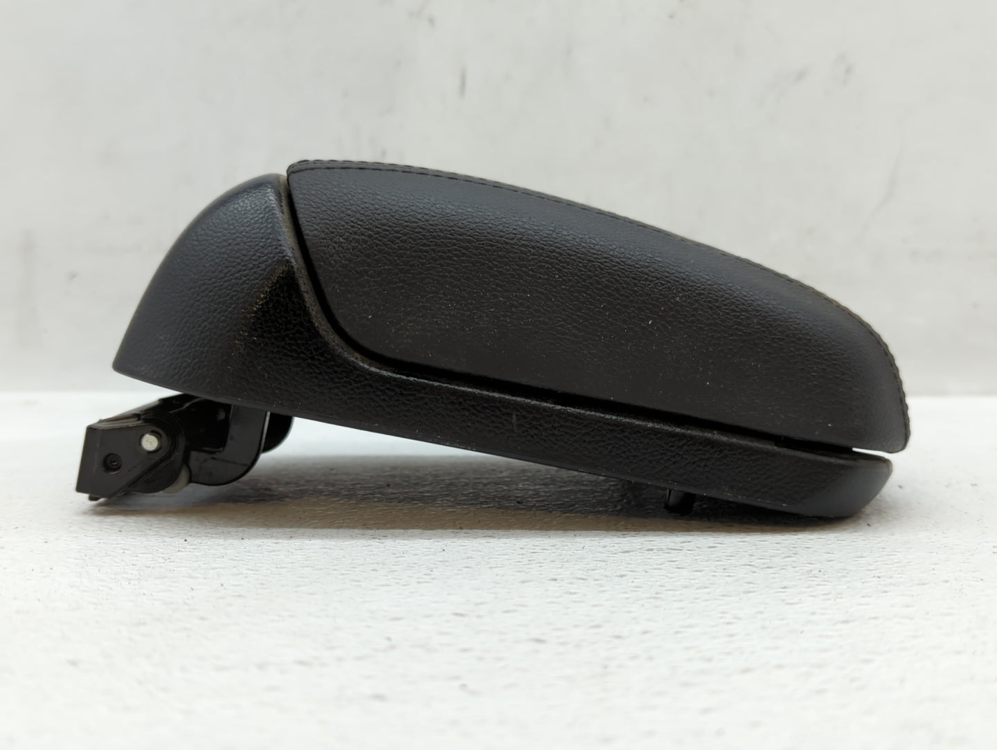 2014 Chevrolet Cruze Center Console Armrest Cover Lid Fits OEM Used Auto Parts - Oemusedautoparts1.com