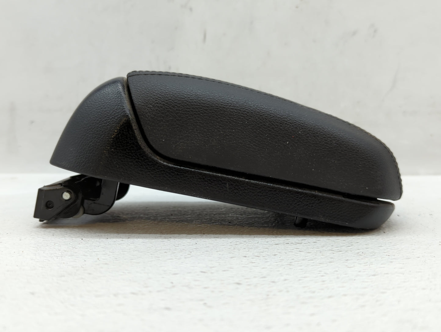 2014 Chevrolet Cruze Center Console Armrest Cover Lid Fits OEM Used Auto Parts - Oemusedautoparts1.com