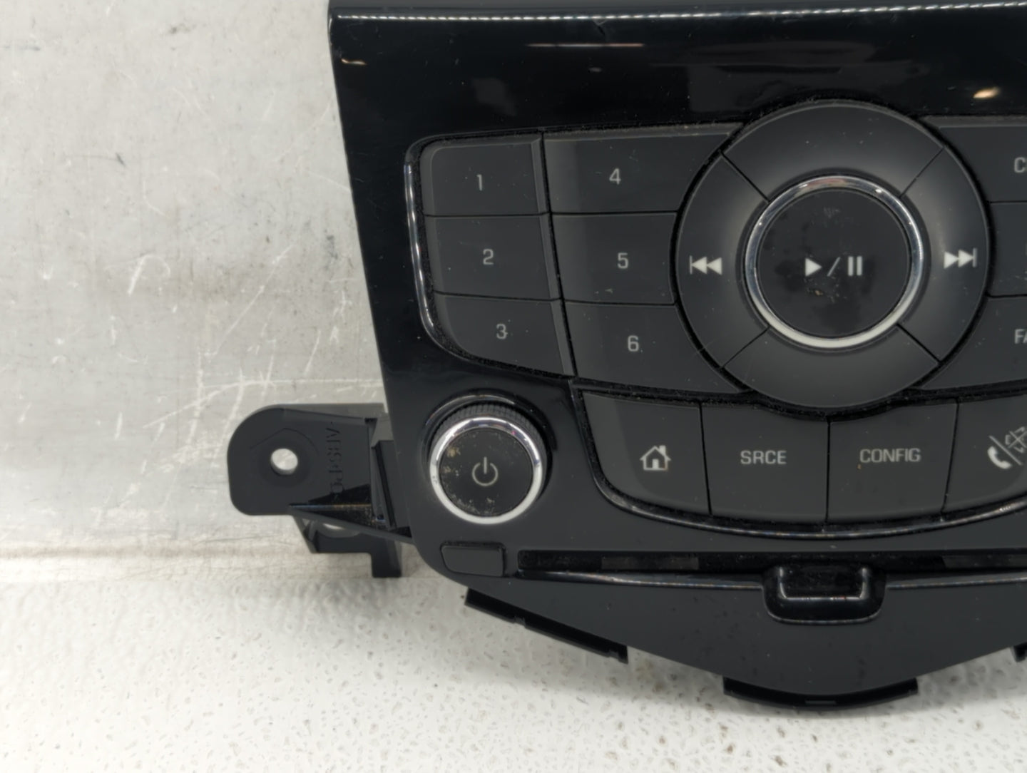 2013-2016 Chevrolet Cruze Radio AM FM Cd Player Receiver Replacement P/N:95166368 Fits Fits 2013 2014 2015 2016 OEM Used Aut