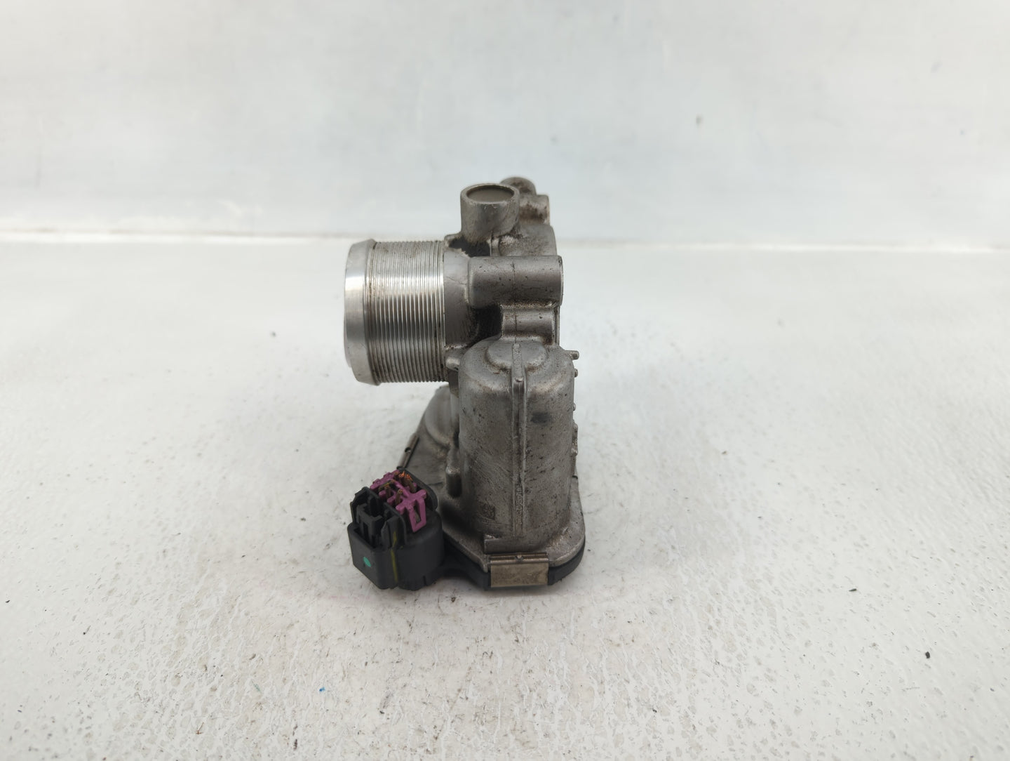 2011-2016 Chevrolet Cruze Throttle Body P/N:55565489 Fits Fits 2011 2012 2013 2014 2015 2016 2017 2018 2019 2020 2021 OEM Us