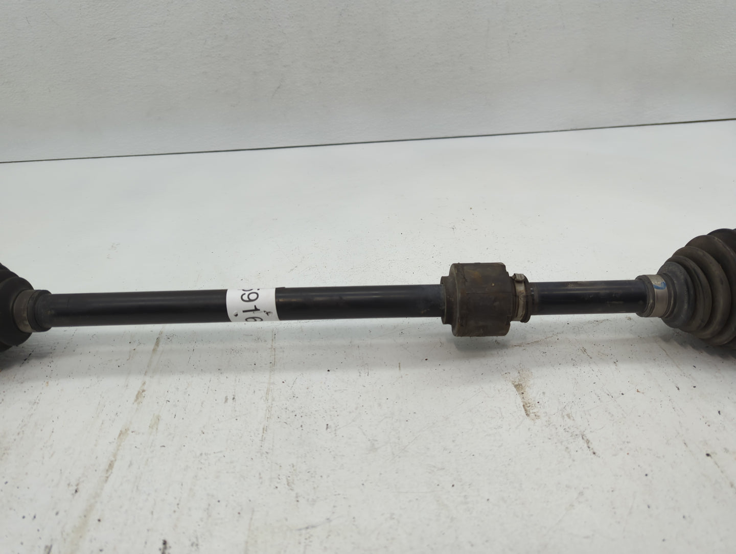 2011-2014 Chevrolet Cruze Axle Shaft Front Passenger Cv C/v - Oemusedautoparts1.com