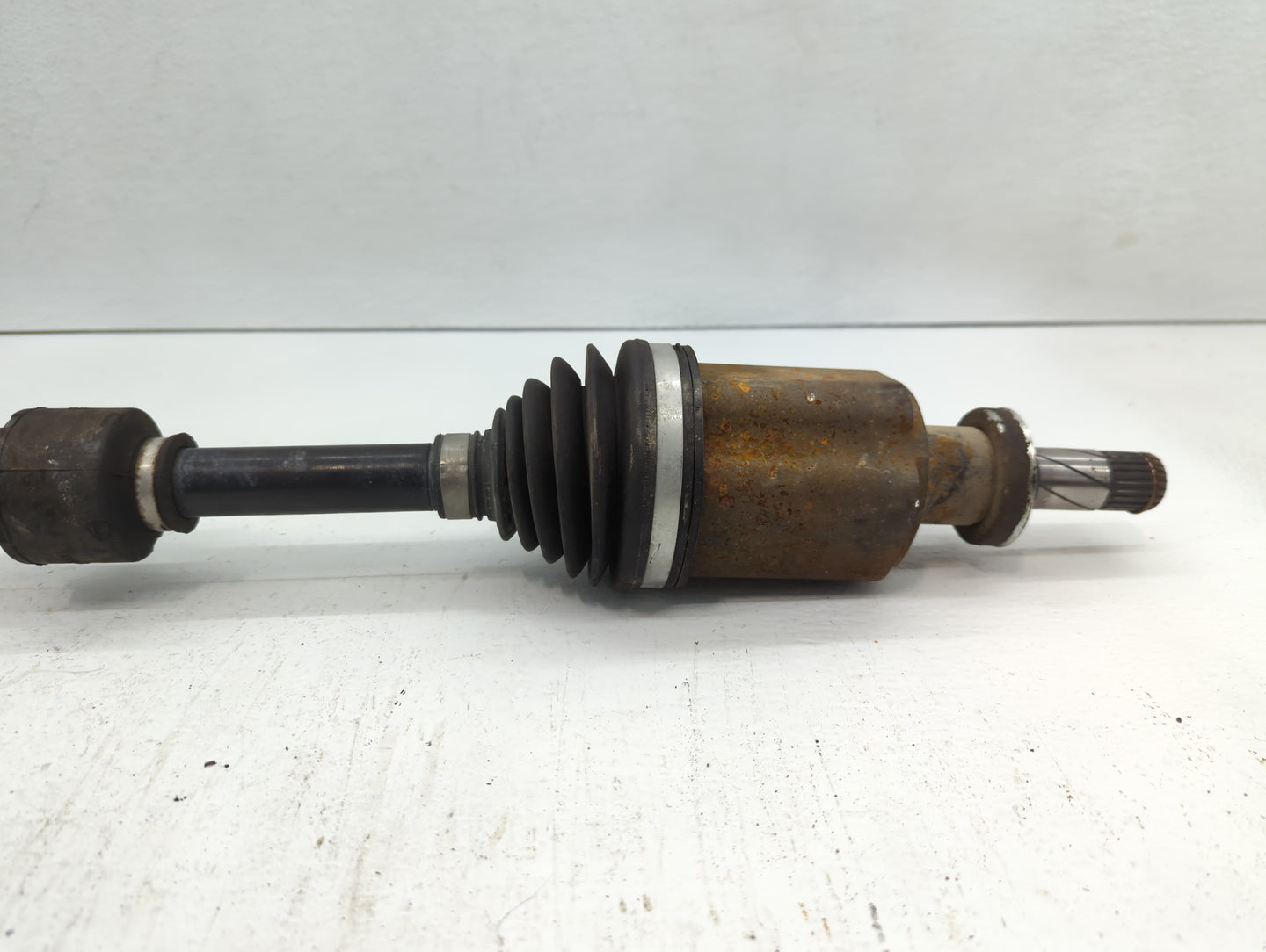 2013-2016 Chevrolet Cruze Axle Shaft Front Passenger Cv C/v - Oemusedautoparts1.com