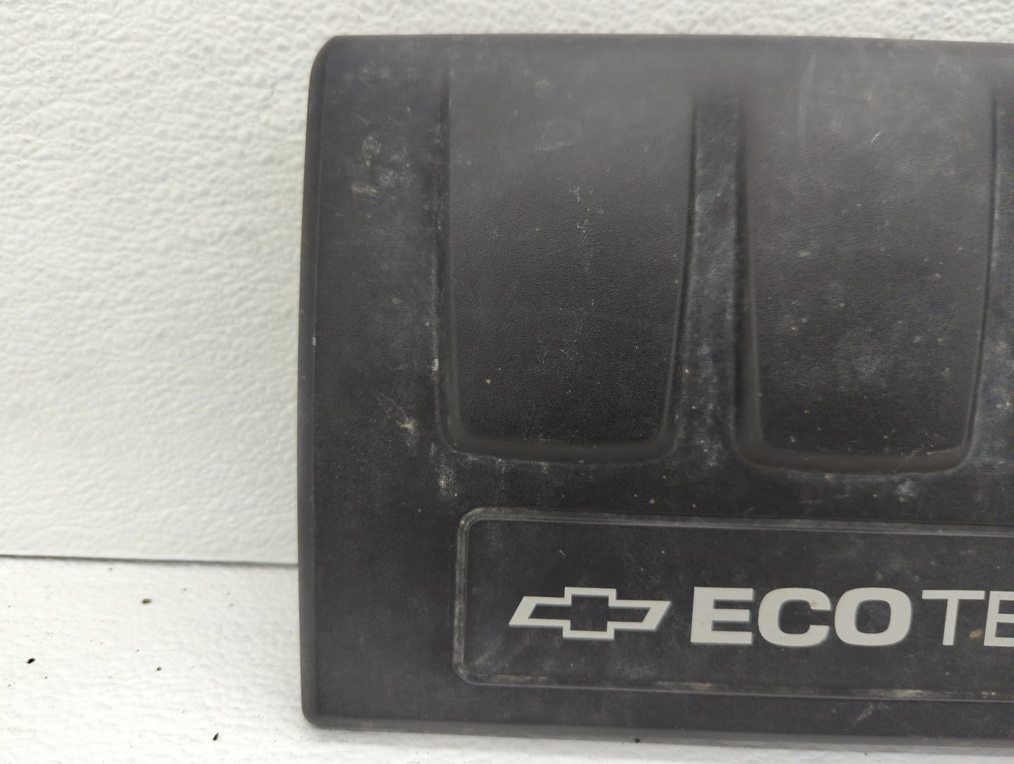 2014 Chevrolet Cruze Engine Cover - Oemusedautoparts1.com