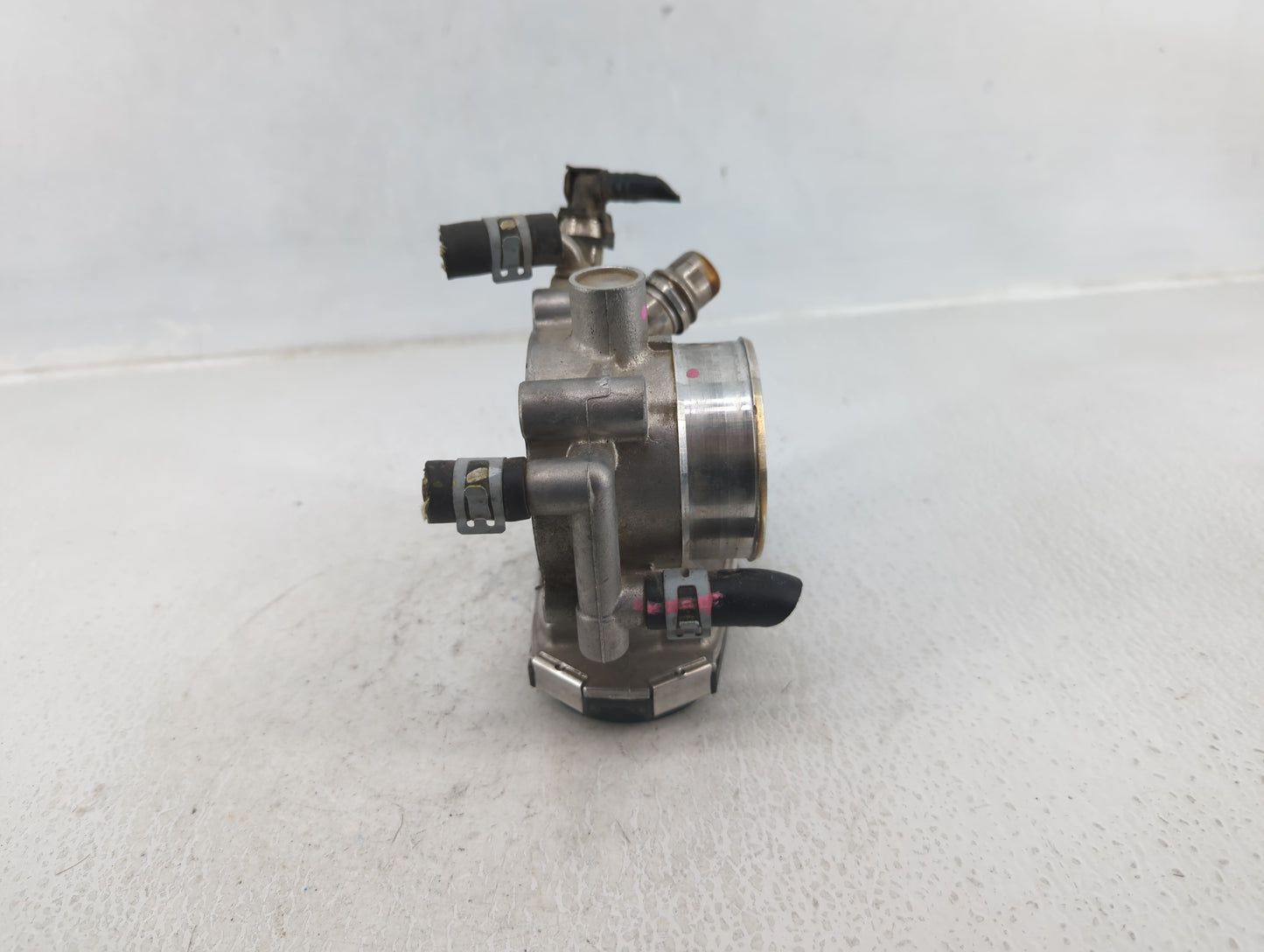 2011-2016 Chevrolet Cruze Throttle Body P/N:55561495 Fits Fits 2009 2010 2011 2012 2013 2014 2015 2016 2017 2018 OEM Used Au
