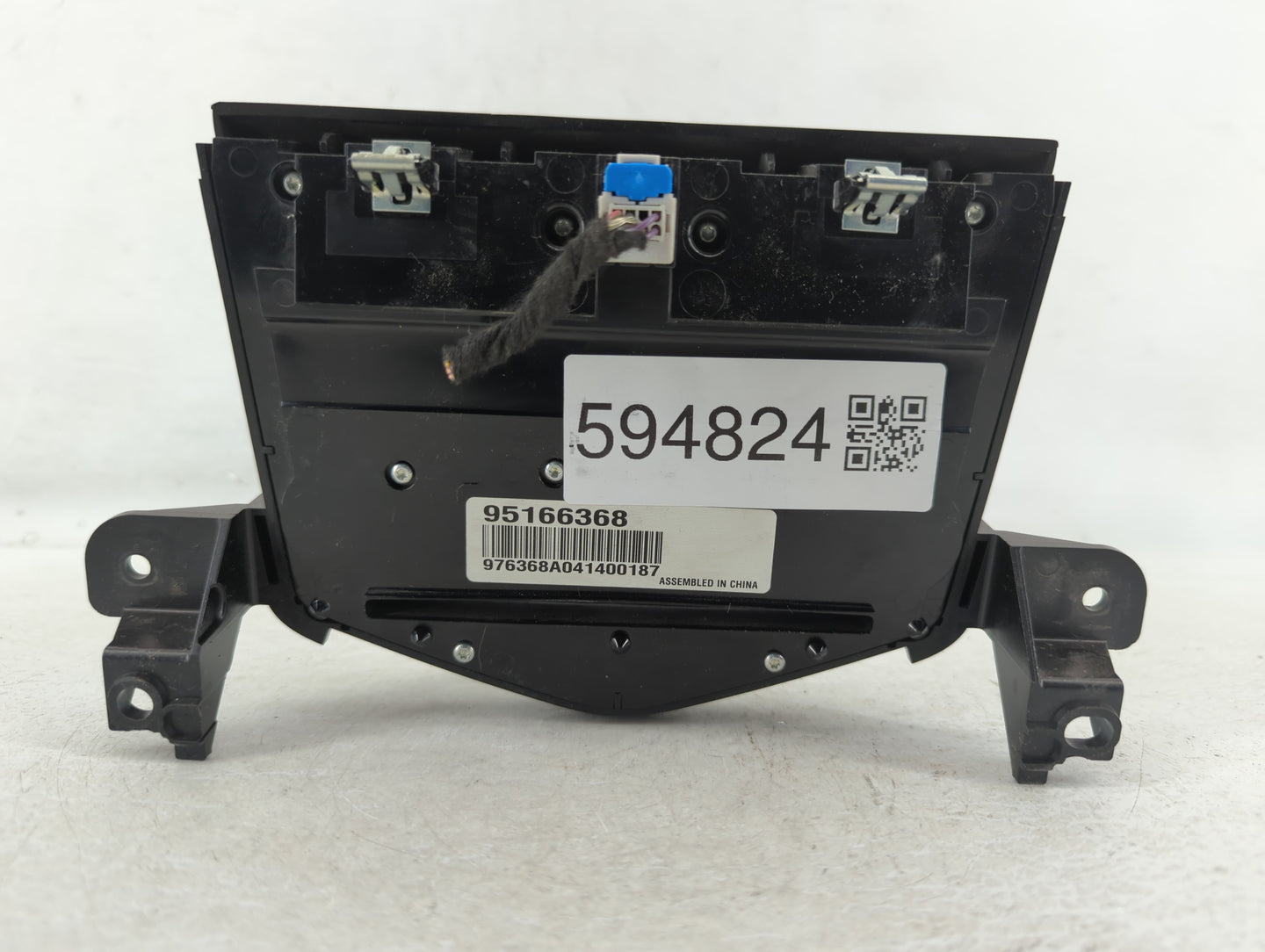 2013-2016 Chevrolet Cruze Radio AM FM Cd Player Receiver Replacement P/N:95166368 Fits Fits 2013 2014 2015 2016 OEM Used Aut