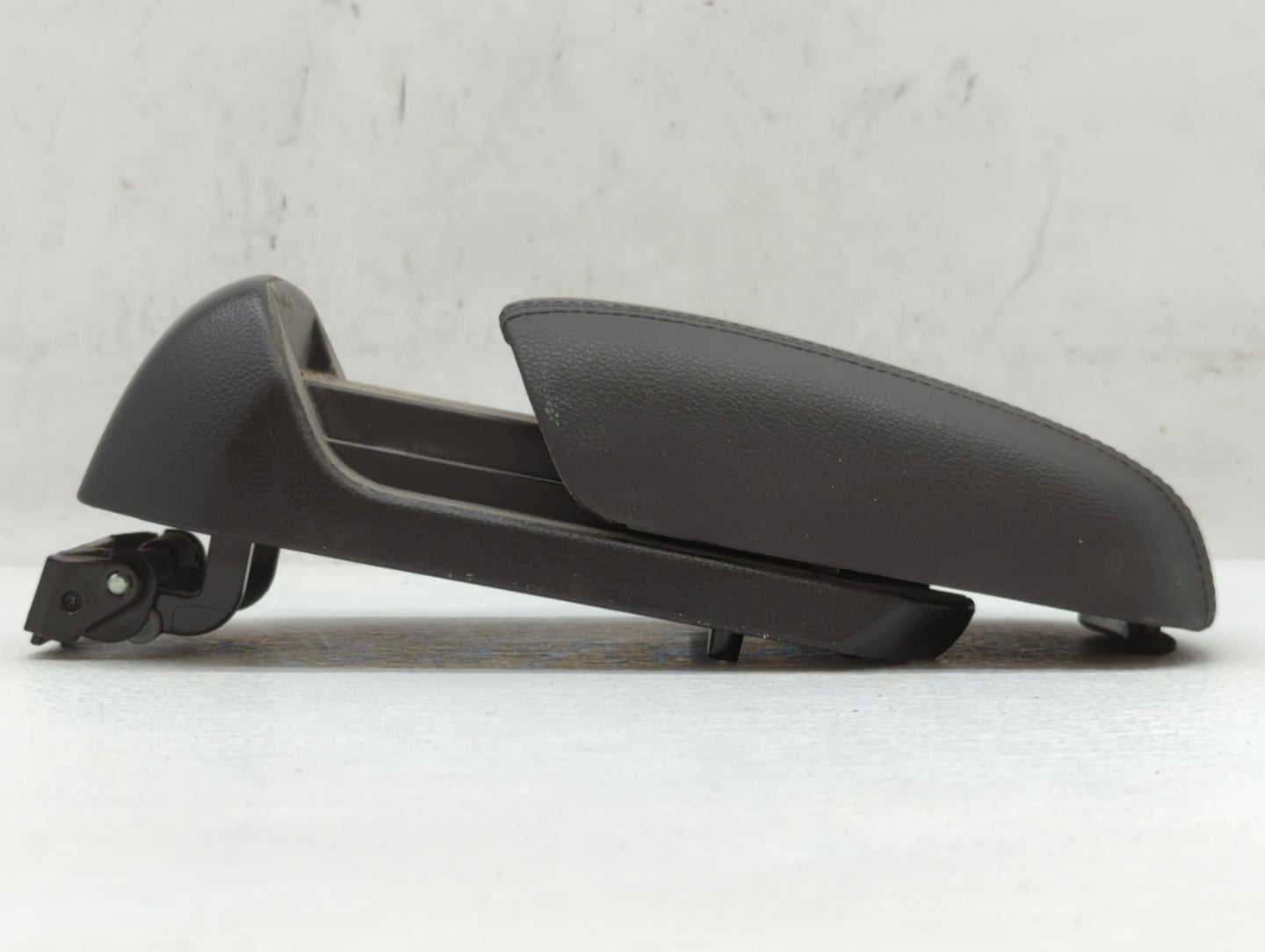 2014 Chevrolet Cruze Center Console Armrest Cover Lid Black - Oemusedautoparts1.com