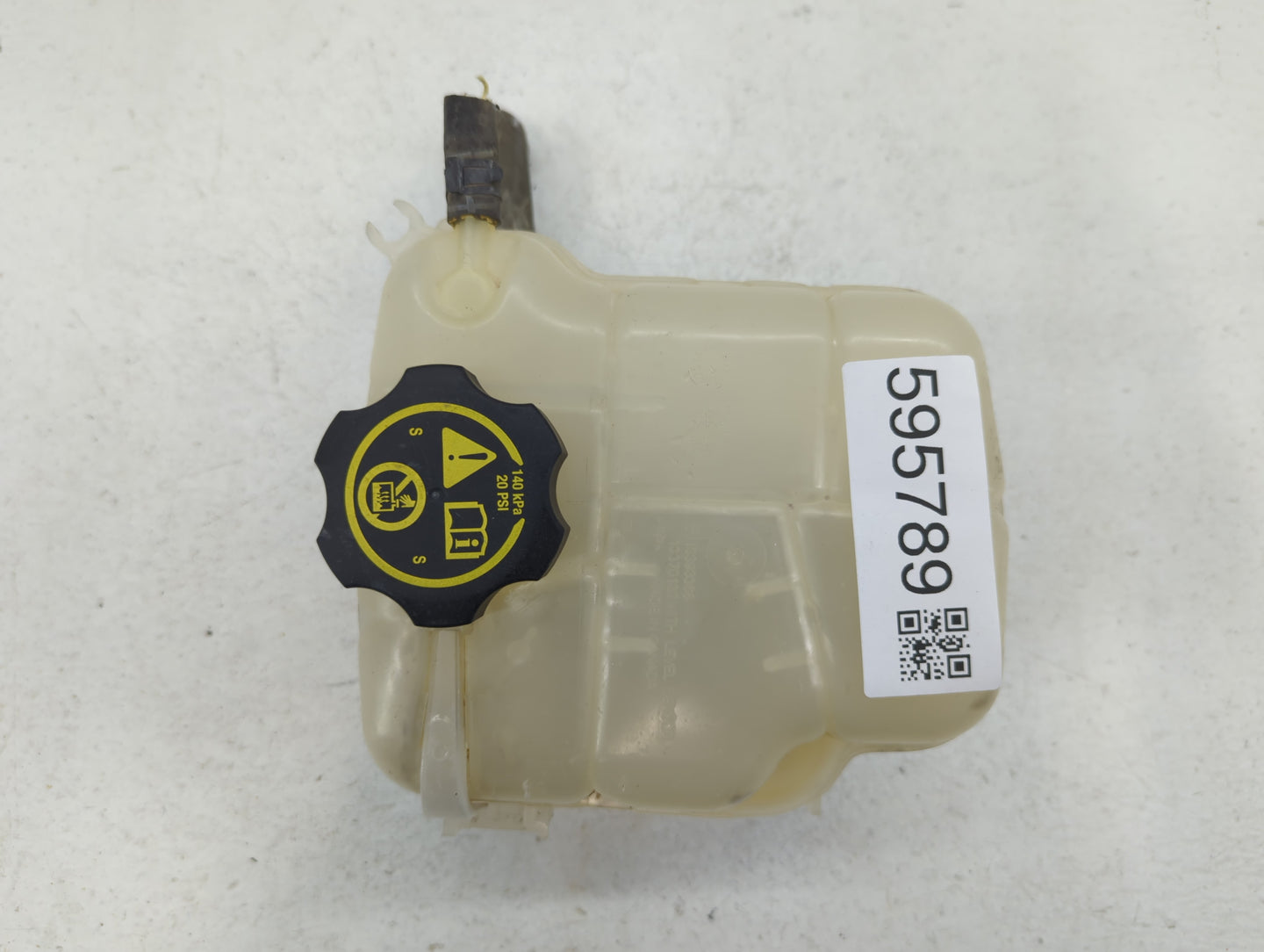 2011-2016 Chevrolet Cruze Windshield Washer Fluid Reservoir Bottle Oem - Oemusedautoparts1.com
