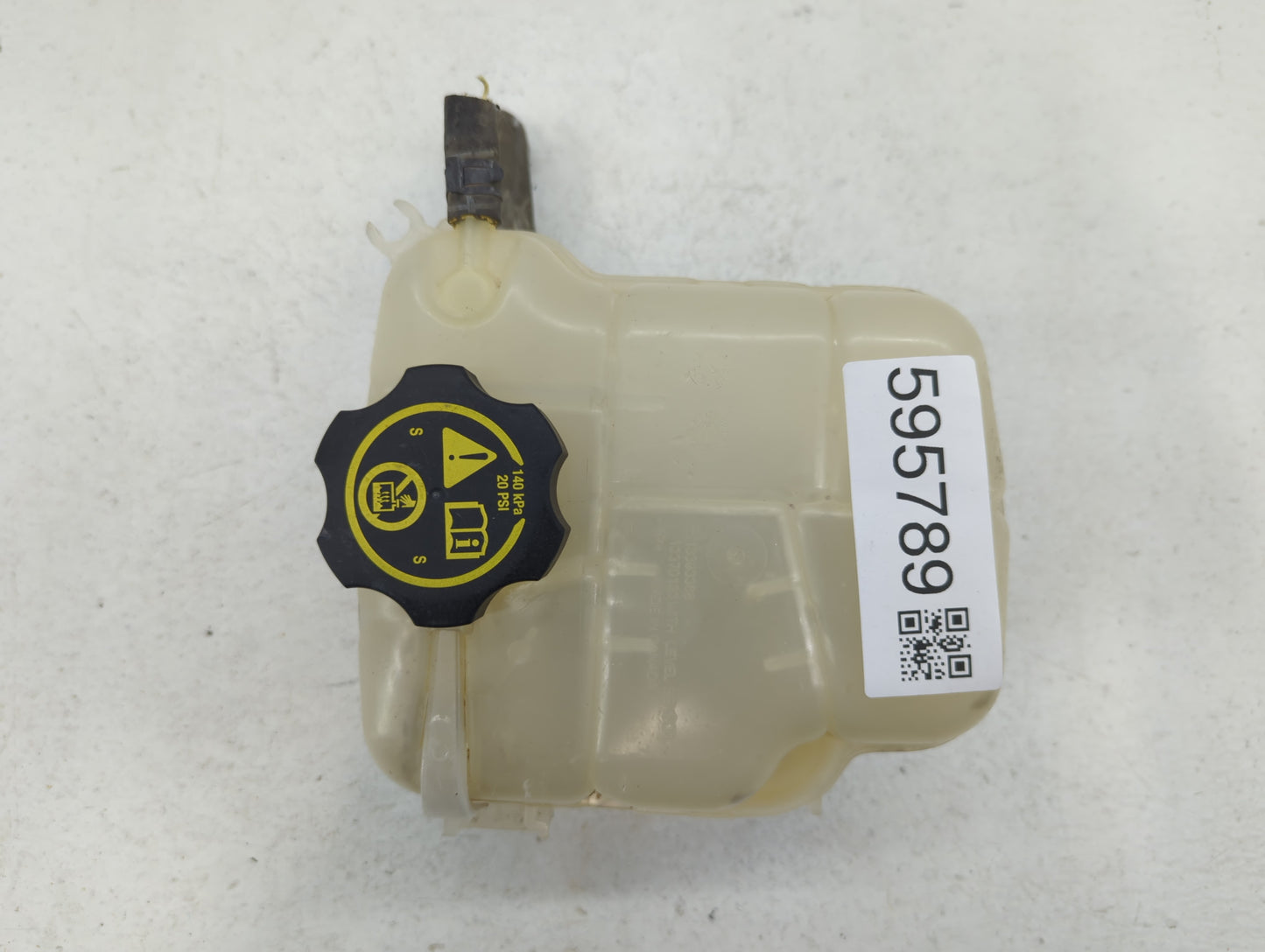 2011-2016 Chevrolet Cruze Windshield Washer Fluid Reservoir Bottle Oem - Oemusedautoparts1.com