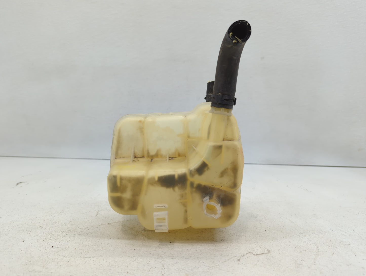 2011-2016 Chevrolet Cruze Windshield Washer Fluid Reservoir Bottle Oem - Oemusedautoparts1.com