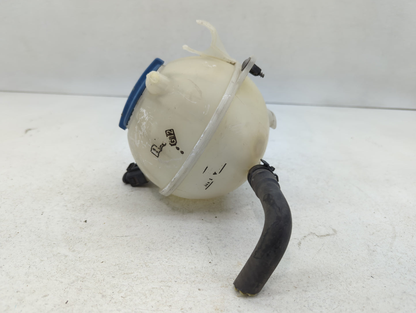 2011-2016 Chevrolet Cruze Windshield Washer Fluid Reservoir Bottle Oem - Oemusedautoparts1.com