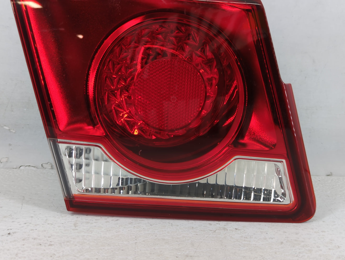 2011-2016 Chevrolet Cruze Tail Light Assembly Passenger Right OEM Fits Fits 2011 2012 2013 2014 2015 2016 OEM Used Auto Part