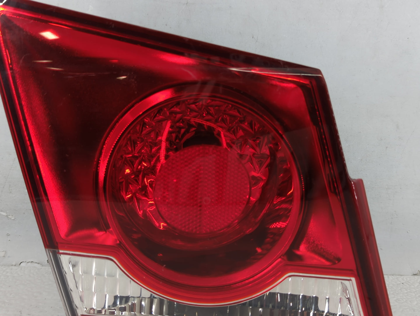 2011-2016 Chevrolet Cruze Tail Light Assembly Passenger Right OEM Fits Fits 2011 2012 2013 2014 2015 2016 OEM Used Auto Part