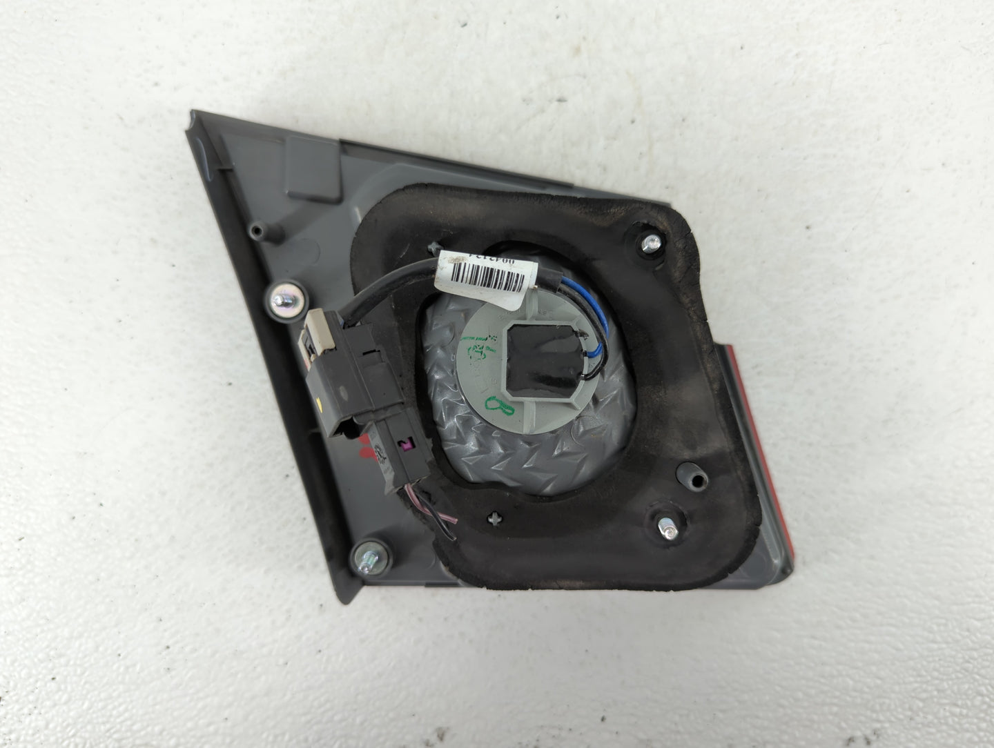 2011-2016 Chevrolet Cruze Tail Light Assembly Driver Left OEM P/N:0042124 Fits Fits 2011 2012 2013 2014 2015 2016 OEM Used A