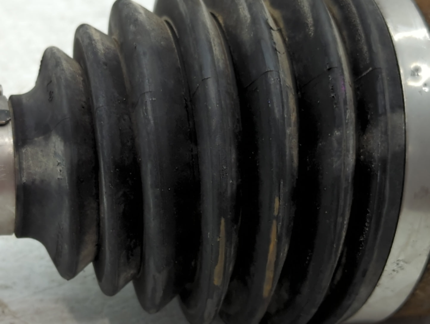 2013-2016 Chevrolet Cruze Axle Shaft Front Driver Cv C/v - Oemusedautoparts1.com