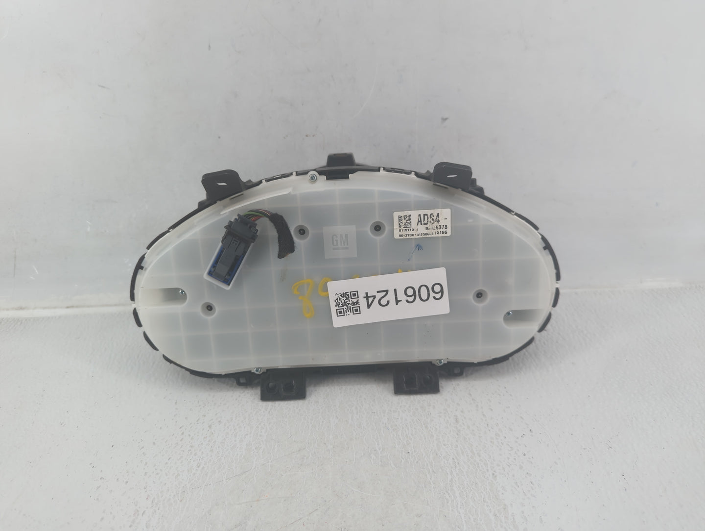 2013-2014 Chevrolet Cruze Instrument Cluster Speedometer Gauges P/N:95129378 811511914 Fits Fits 2013 2014 OEM Used Auto Par