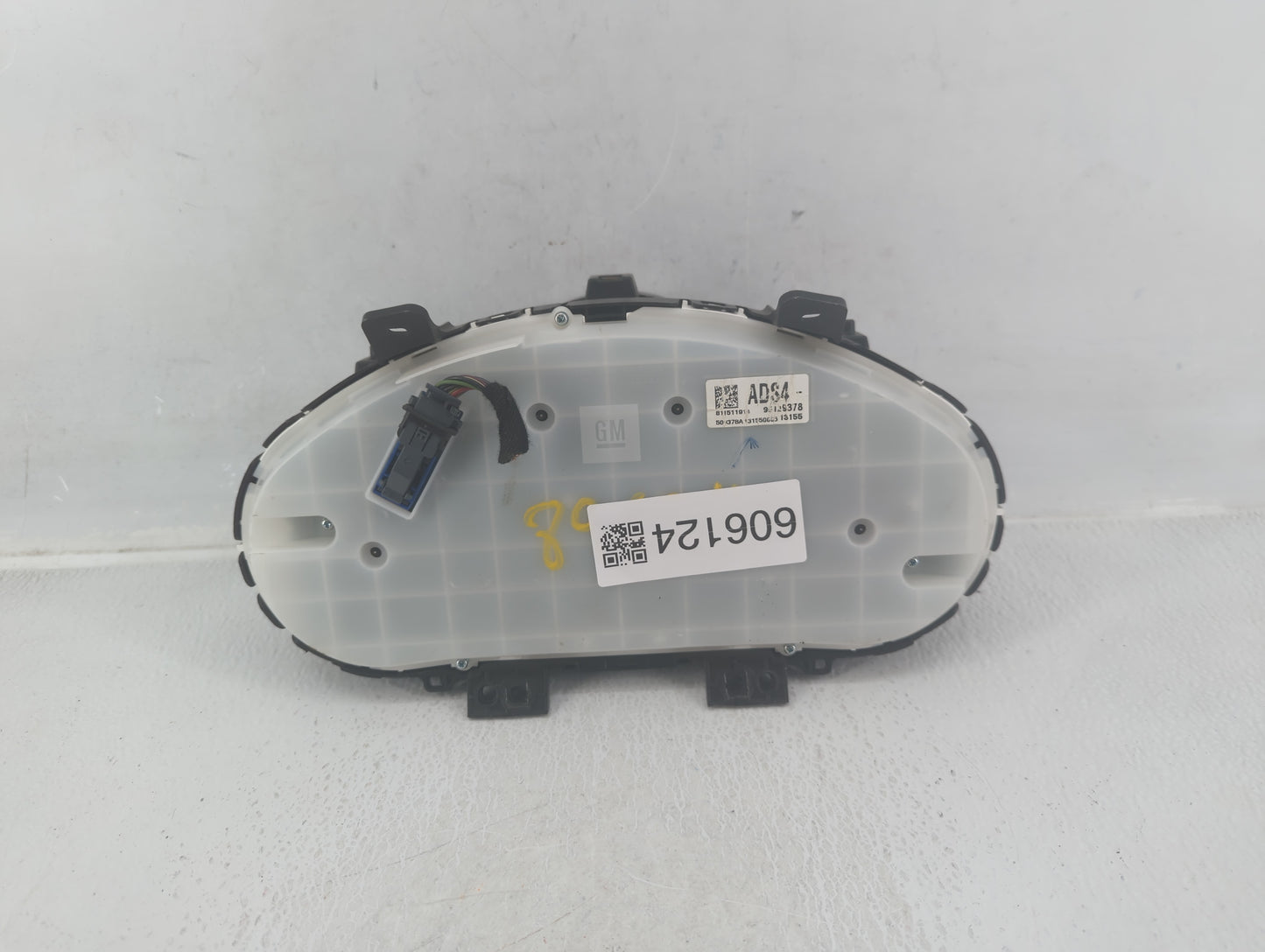 2013-2014 Chevrolet Cruze Instrument Cluster Speedometer Gauges P/N:95129378 811511914 Fits Fits 2013 2014 OEM Used Auto Par