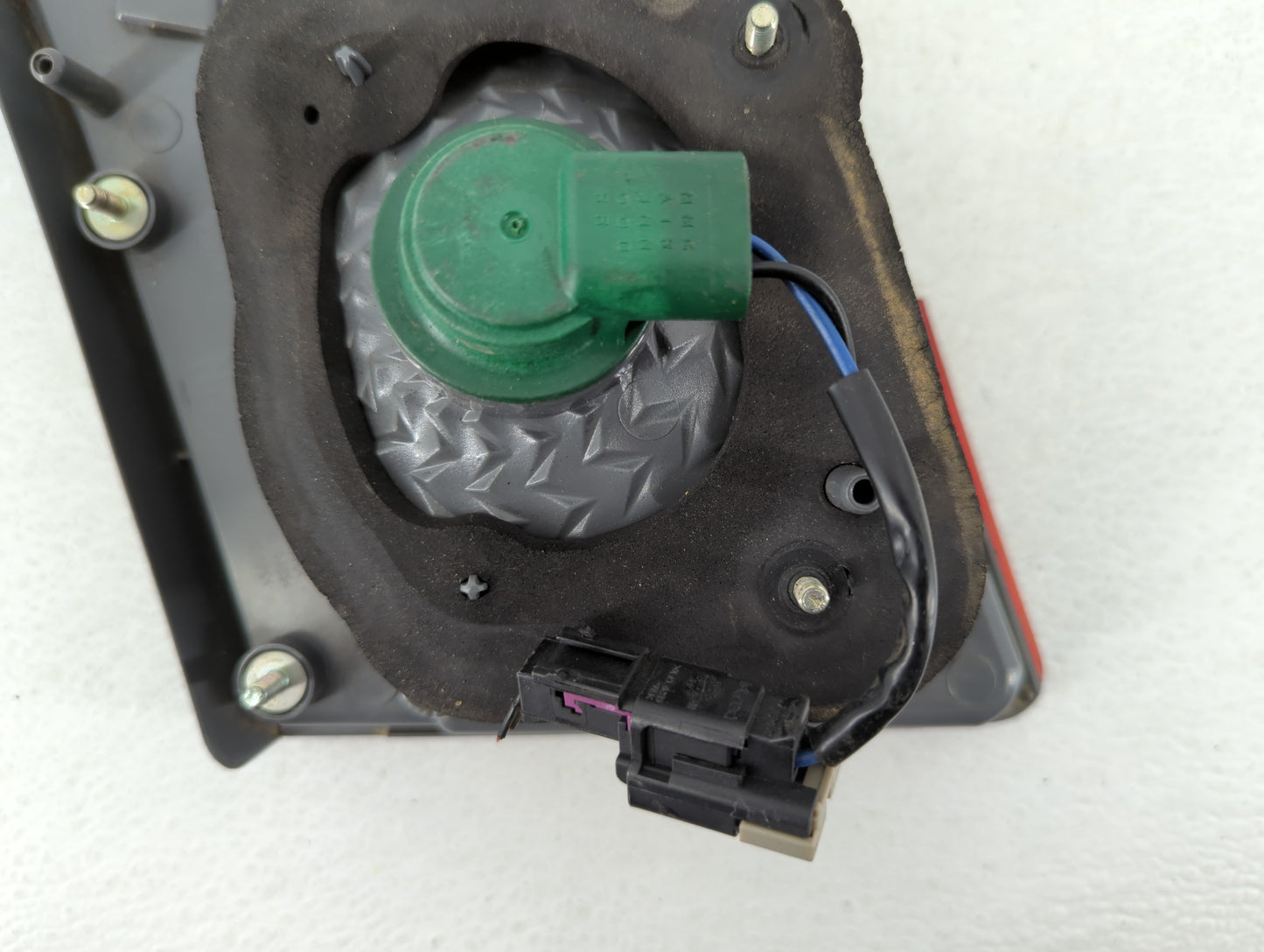 2011-2016 Chevrolet Cruze Tail Light Assembly Passenger Right OEM Fits Fits 2011 2012 2013 2014 2015 2016 OEM Used Auto Part