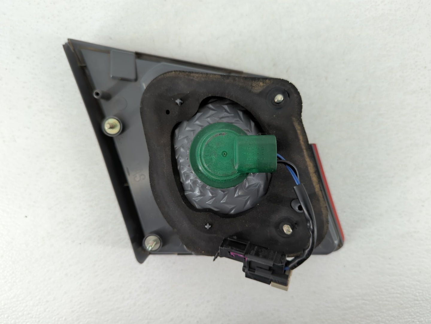 2011-2016 Chevrolet Cruze Tail Light Assembly Passenger Right OEM Fits Fits 2011 2012 2013 2014 2015 2016 OEM Used Auto Part