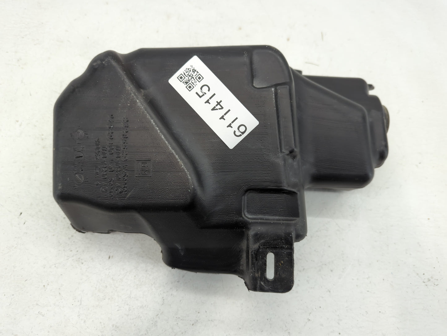 2011-2016 Chevrolet Cruze Windshield Washer Fluid Reservoir Bottle Oem - Oemusedautoparts1.com