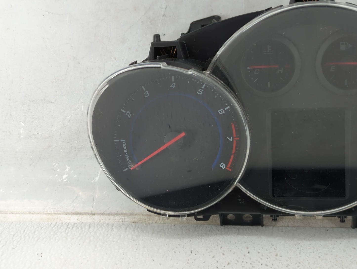 2013-2014 Chevrolet Cruze Instrument Cluster Speedometer Gauges P/N:94500794 Fits Fits 2013 2014 OEM Used Auto Parts - Oemus