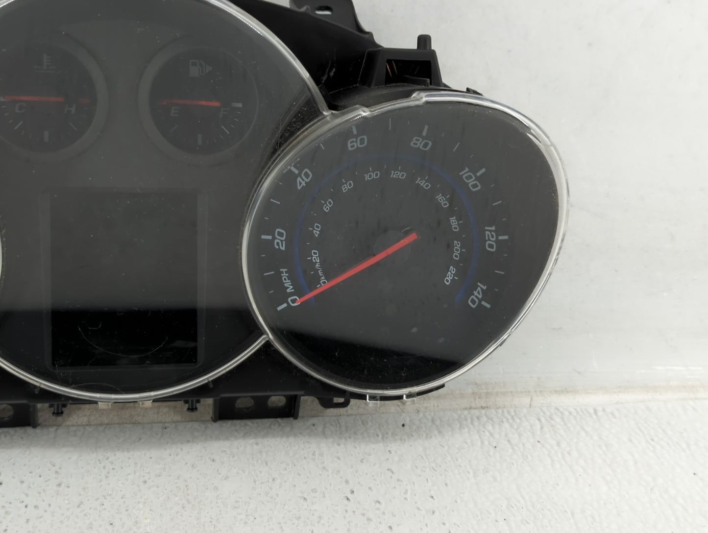 2013-2014 Chevrolet Cruze Instrument Cluster Speedometer Gauges P/N:94500794 Fits Fits 2013 2014 OEM Used Auto Parts - Oemus