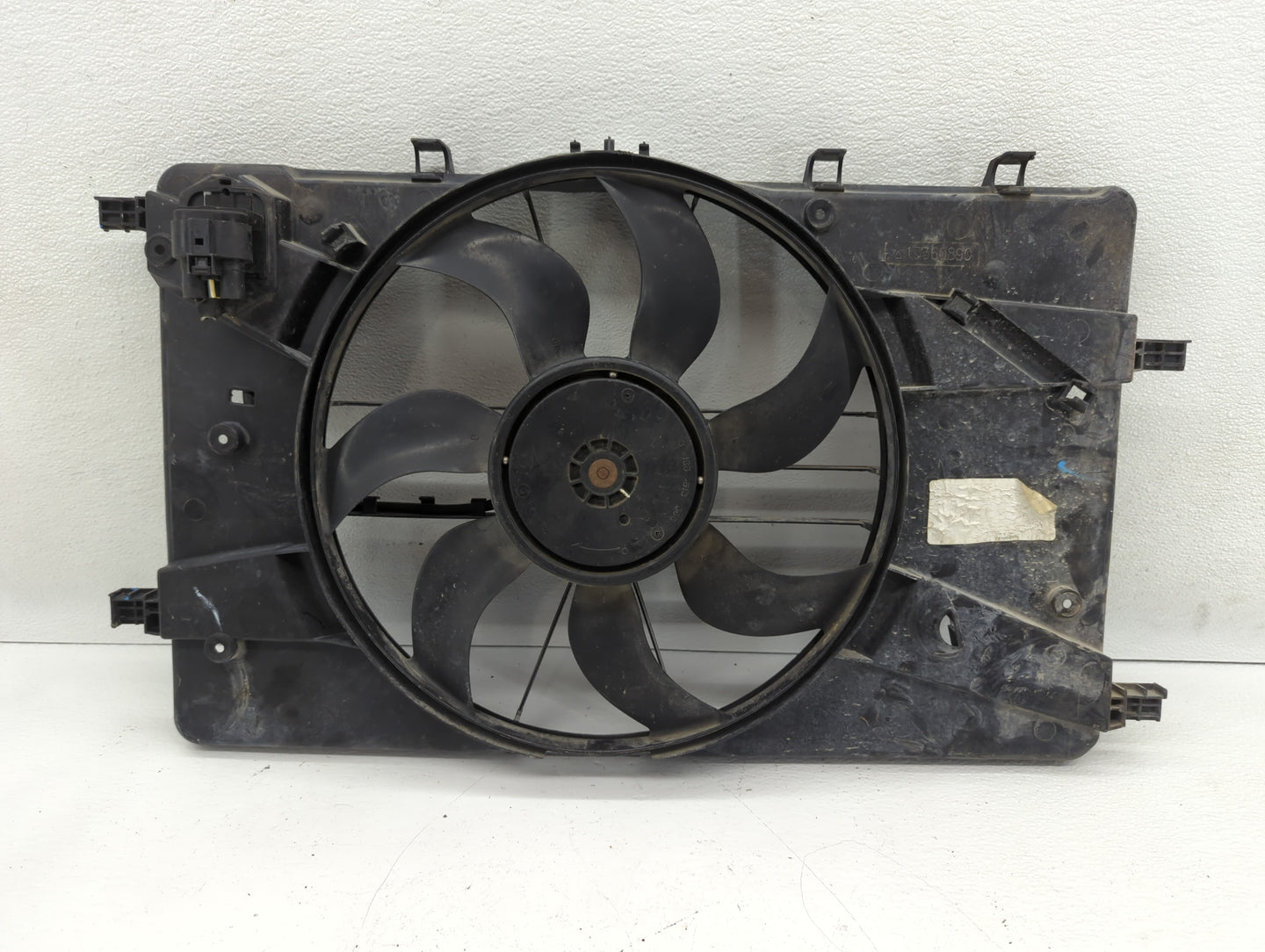 2011-2016 Chevrolet Cruze Left Radiator Fan Motor Assembly Black - Oemusedautoparts1.com