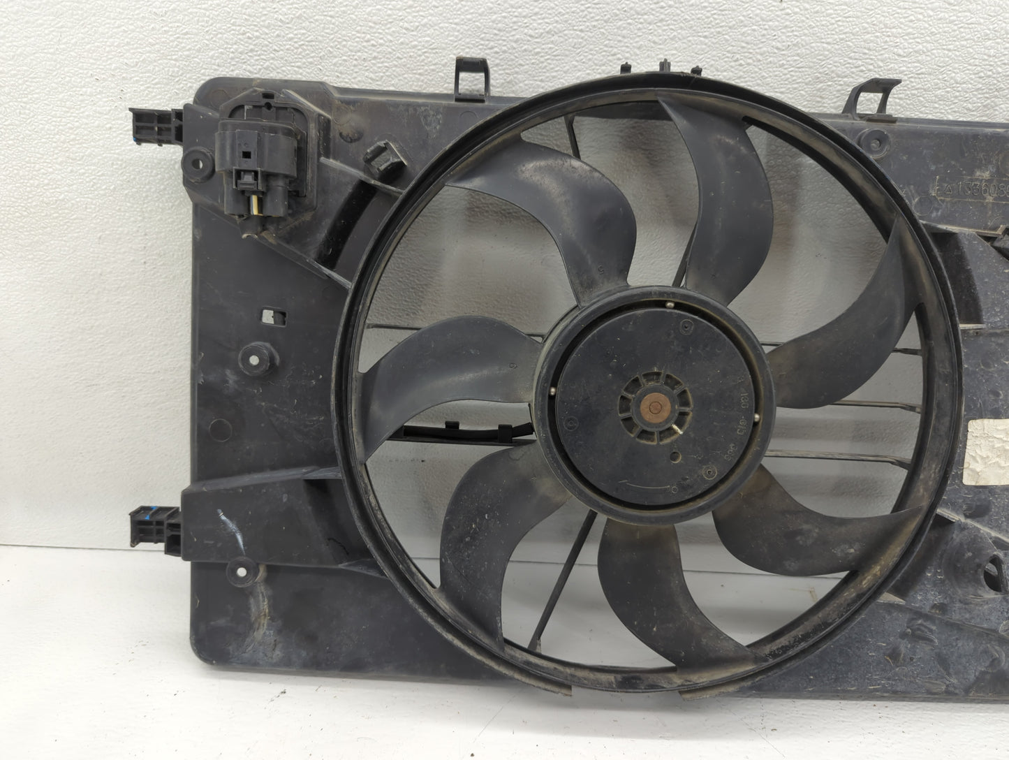 2011-2016 Chevrolet Cruze Left Radiator Fan Motor Assembly Black - Oemusedautoparts1.com