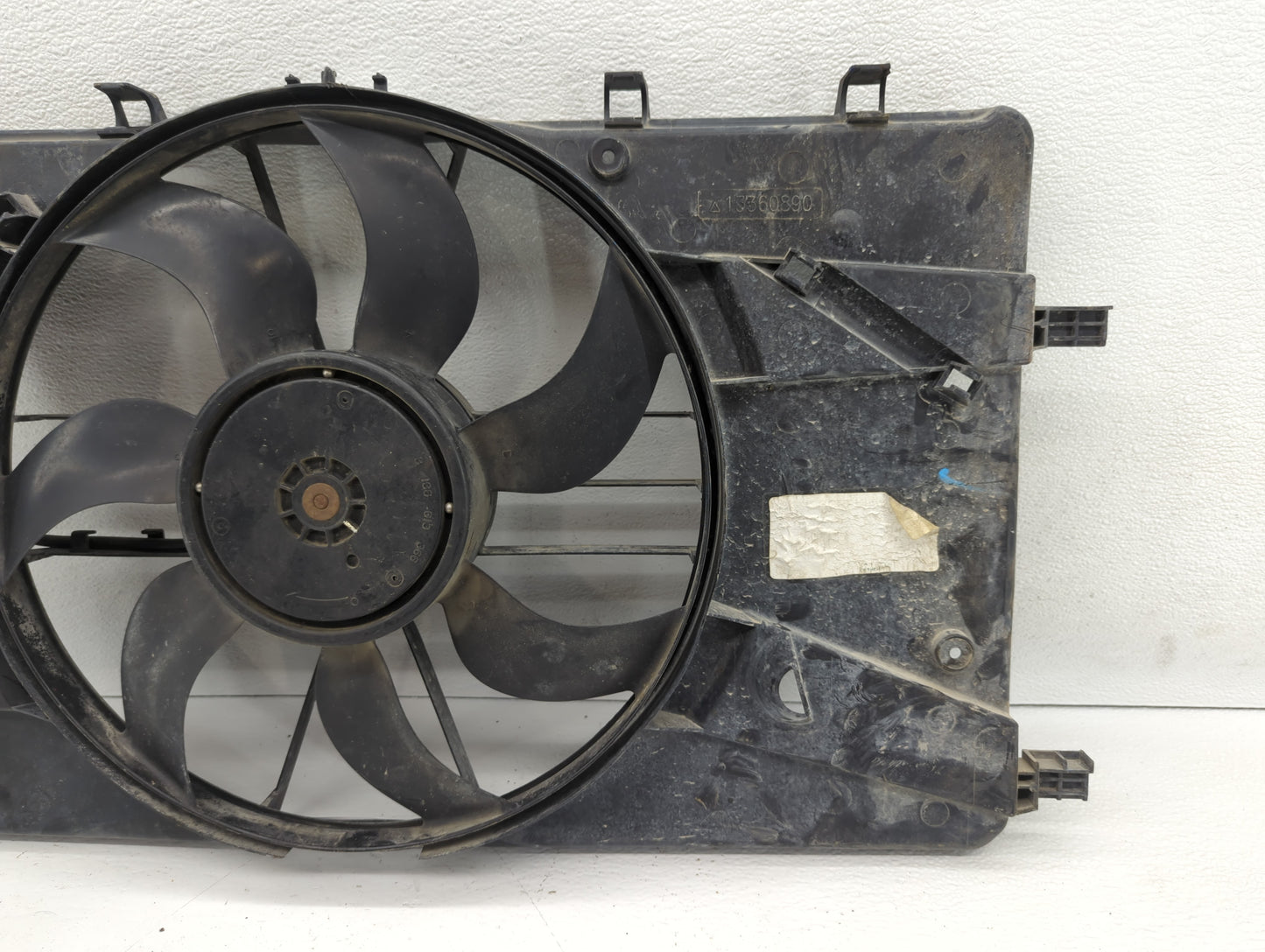 2011-2016 Chevrolet Cruze Left Radiator Fan Motor Assembly Black - Oemusedautoparts1.com