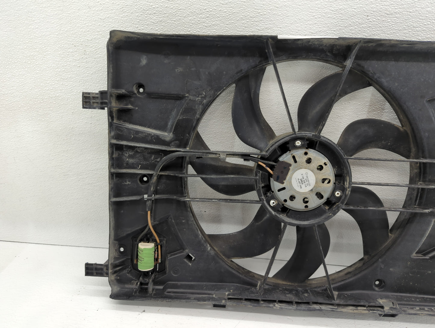 2011-2016 Chevrolet Cruze Left Radiator Fan Motor Assembly Black - Oemusedautoparts1.com