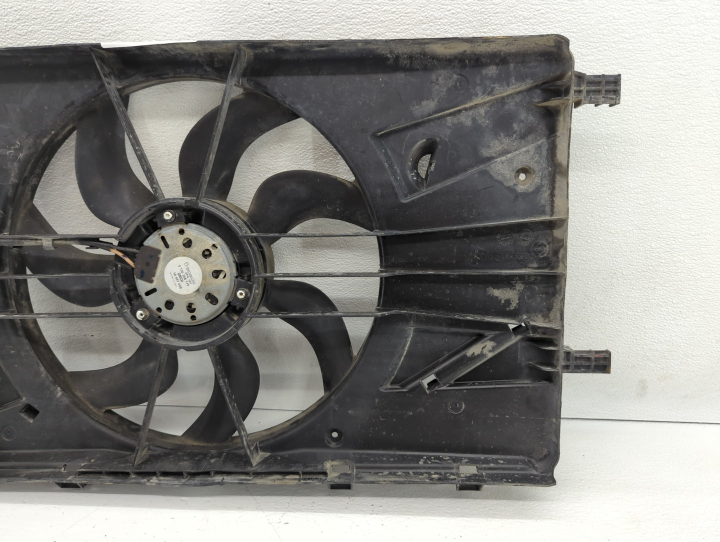 2011-2016 Chevrolet Cruze Left Radiator Fan Motor Assembly Black - Oemusedautoparts1.com