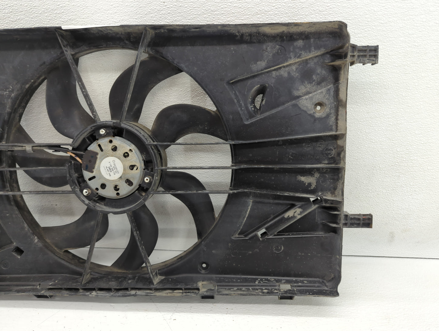 2011-2016 Chevrolet Cruze Left Radiator Fan Motor Assembly Black - Oemusedautoparts1.com