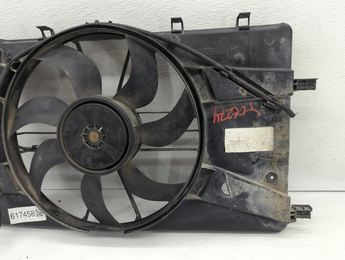 2011-2016 Chevrolet Cruze Left Radiator Fan Motor Assembly Black - Oemusedautoparts1.com