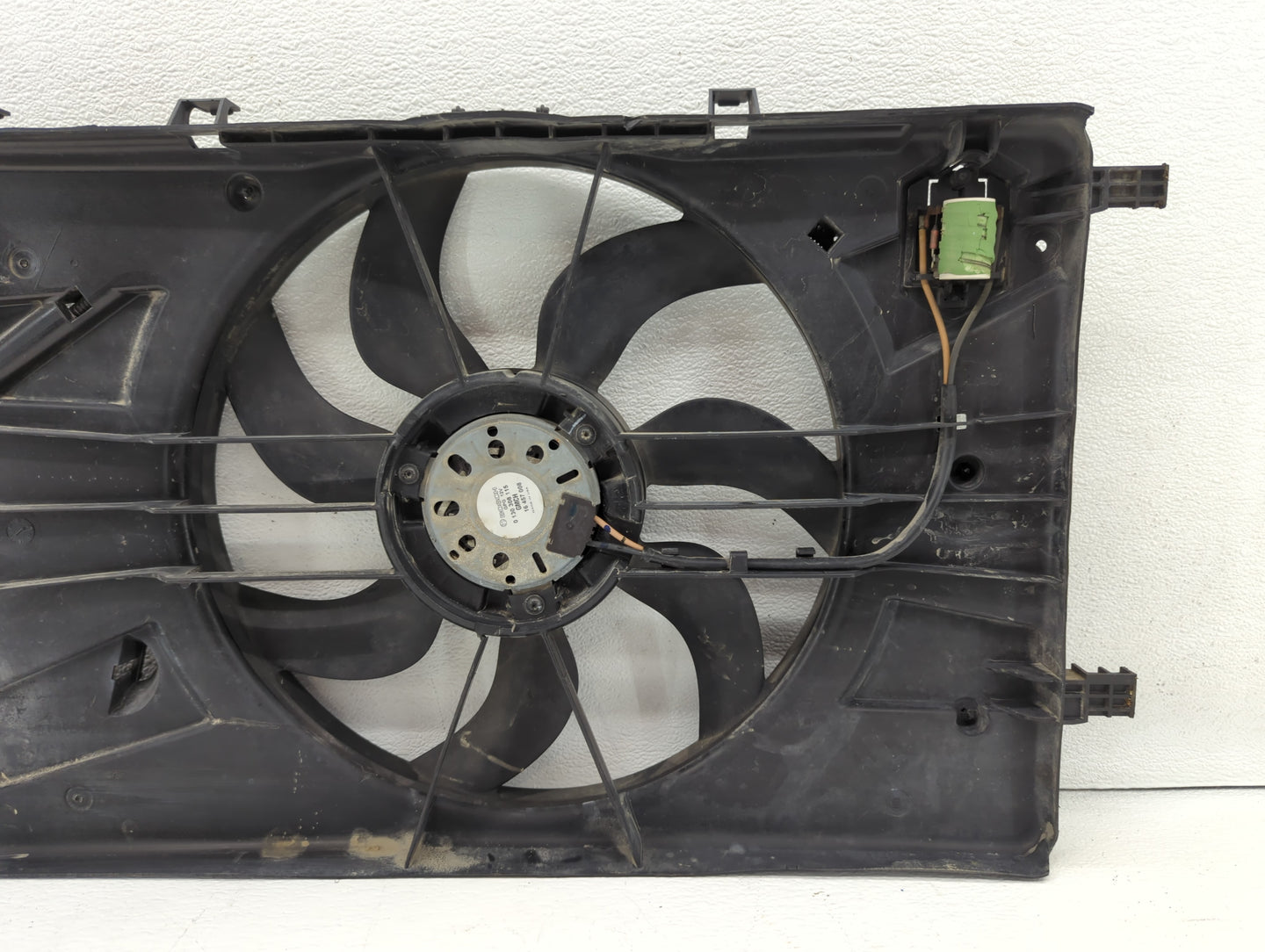 2011-2016 Chevrolet Cruze Left Radiator Fan Motor Assembly Black - Oemusedautoparts1.com