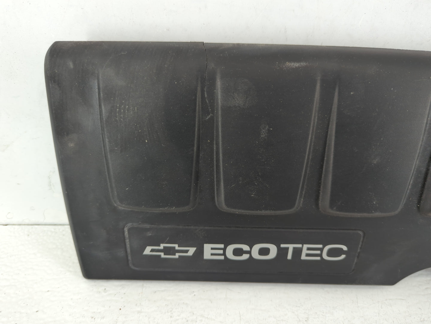 2014 Chevrolet Cruze Engine Cover - Oemusedautoparts1.com