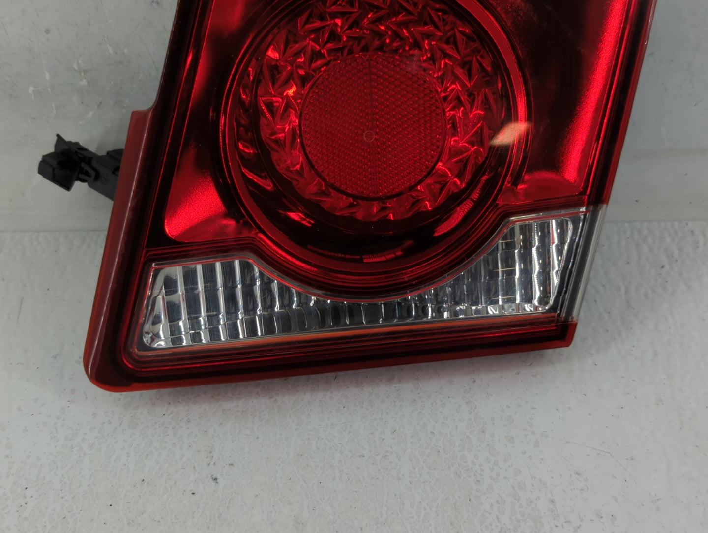 2011-2016 Chevrolet Cruze Tail Light Assembly Driver Left OEM P/N:2T 11 1P GM 04229145 Fits Fits 2011 2012 2013 2014 2015 20