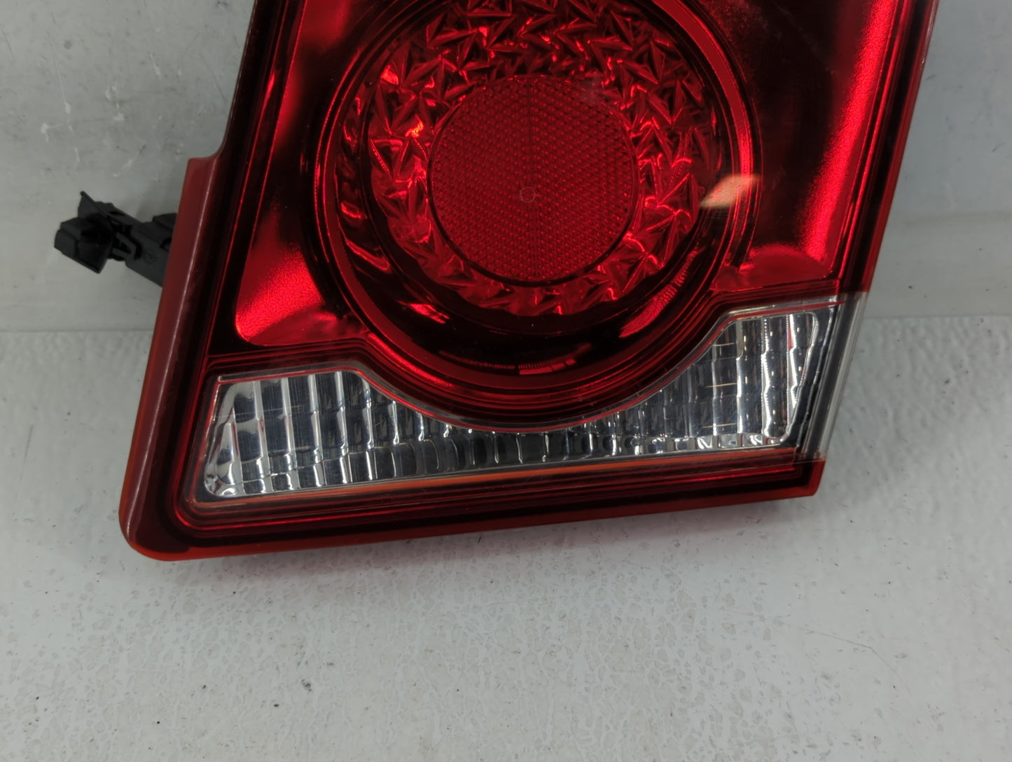 2011-2016 Chevrolet Cruze Tail Light Assembly Driver Left OEM P/N:2T 11 1P GM 04229145 Fits Fits 2011 2012 2013 2014 2015 20
