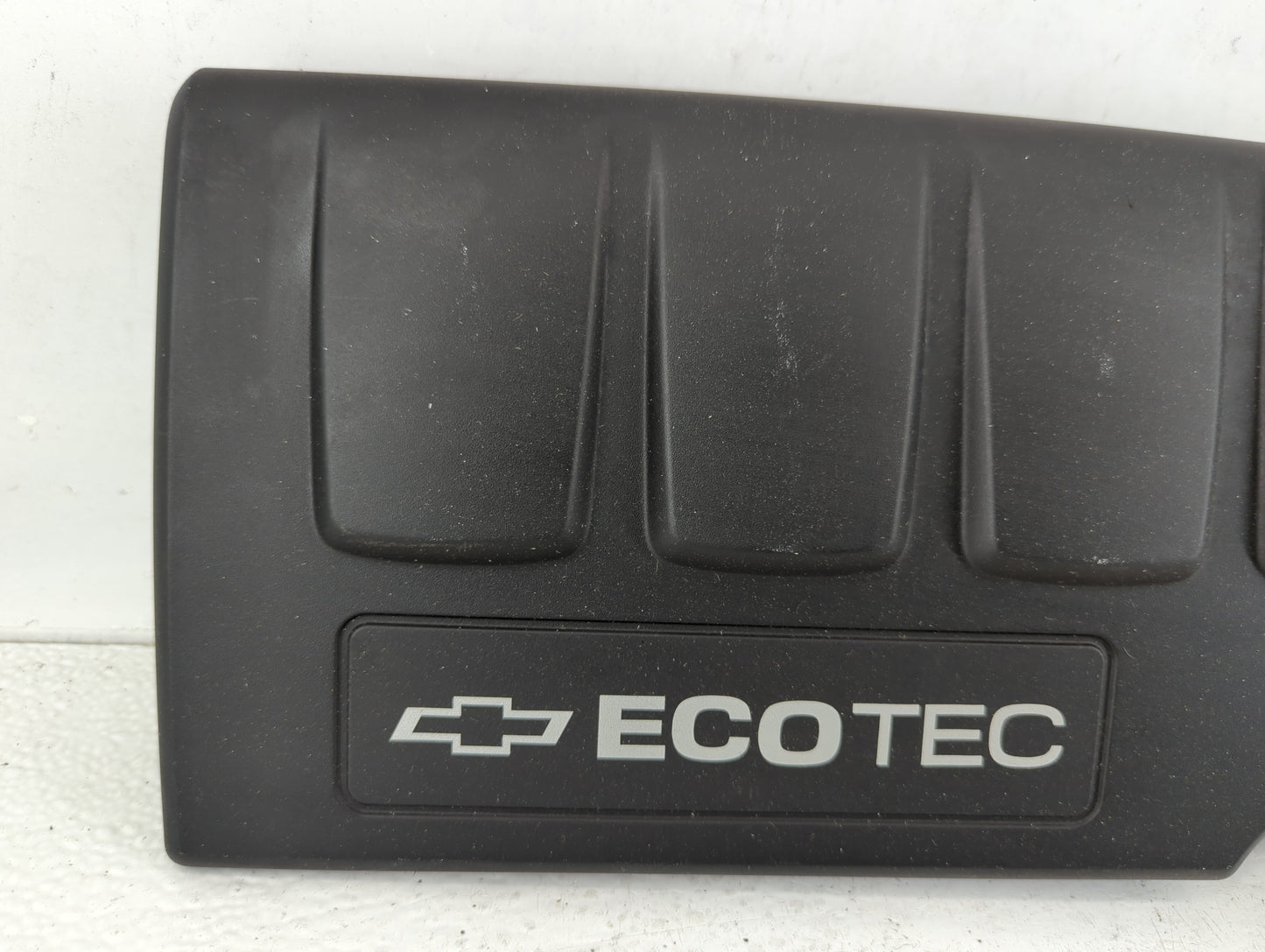 2014 Chevrolet Cruze Engine Cover - Oemusedautoparts1.com