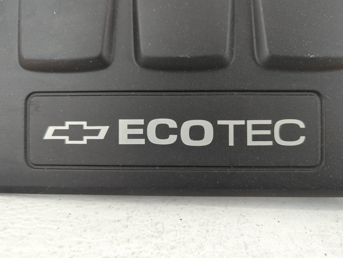 2014 Chevrolet Cruze Engine Cover - Oemusedautoparts1.com